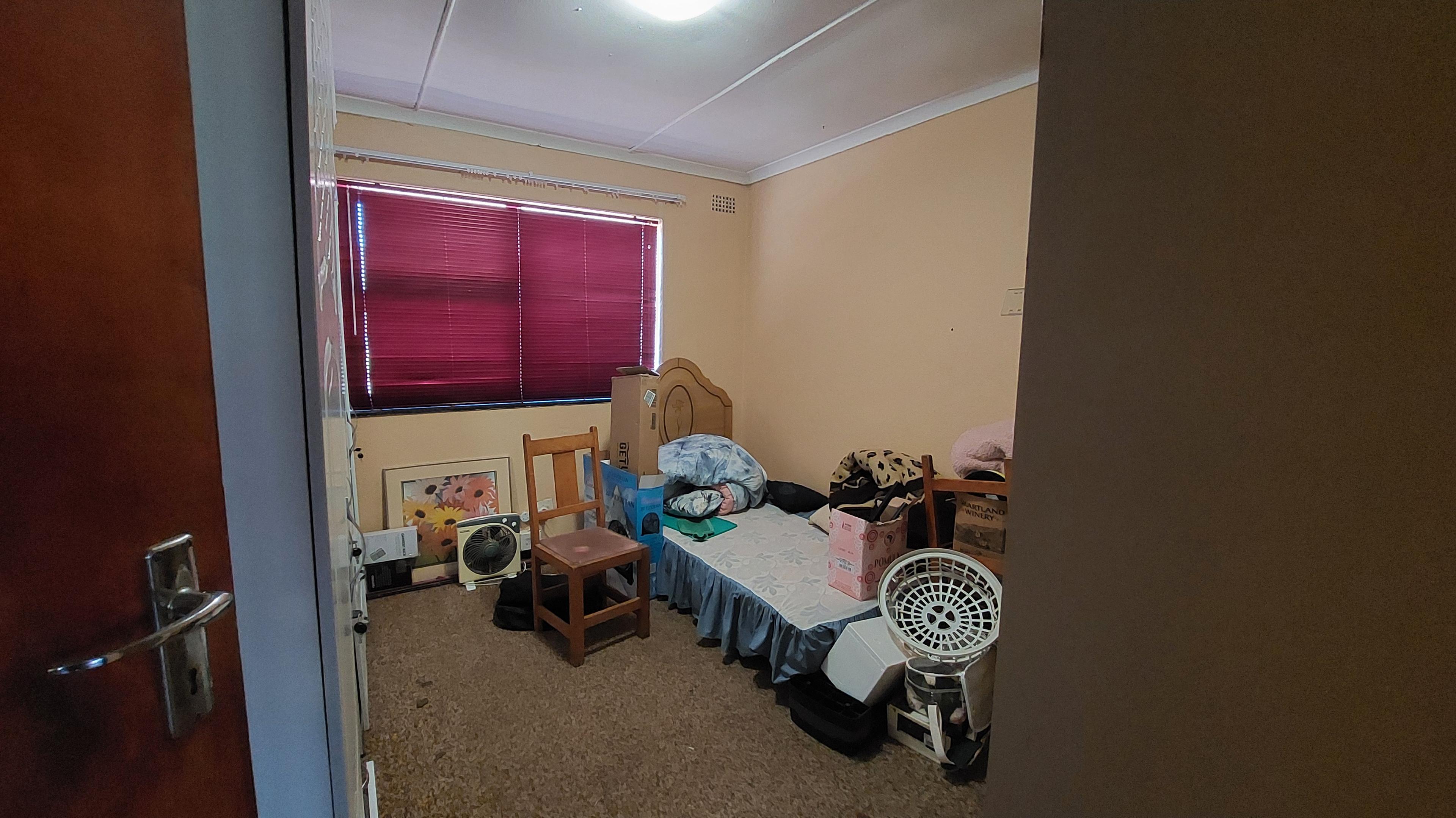 Image 3 of 6