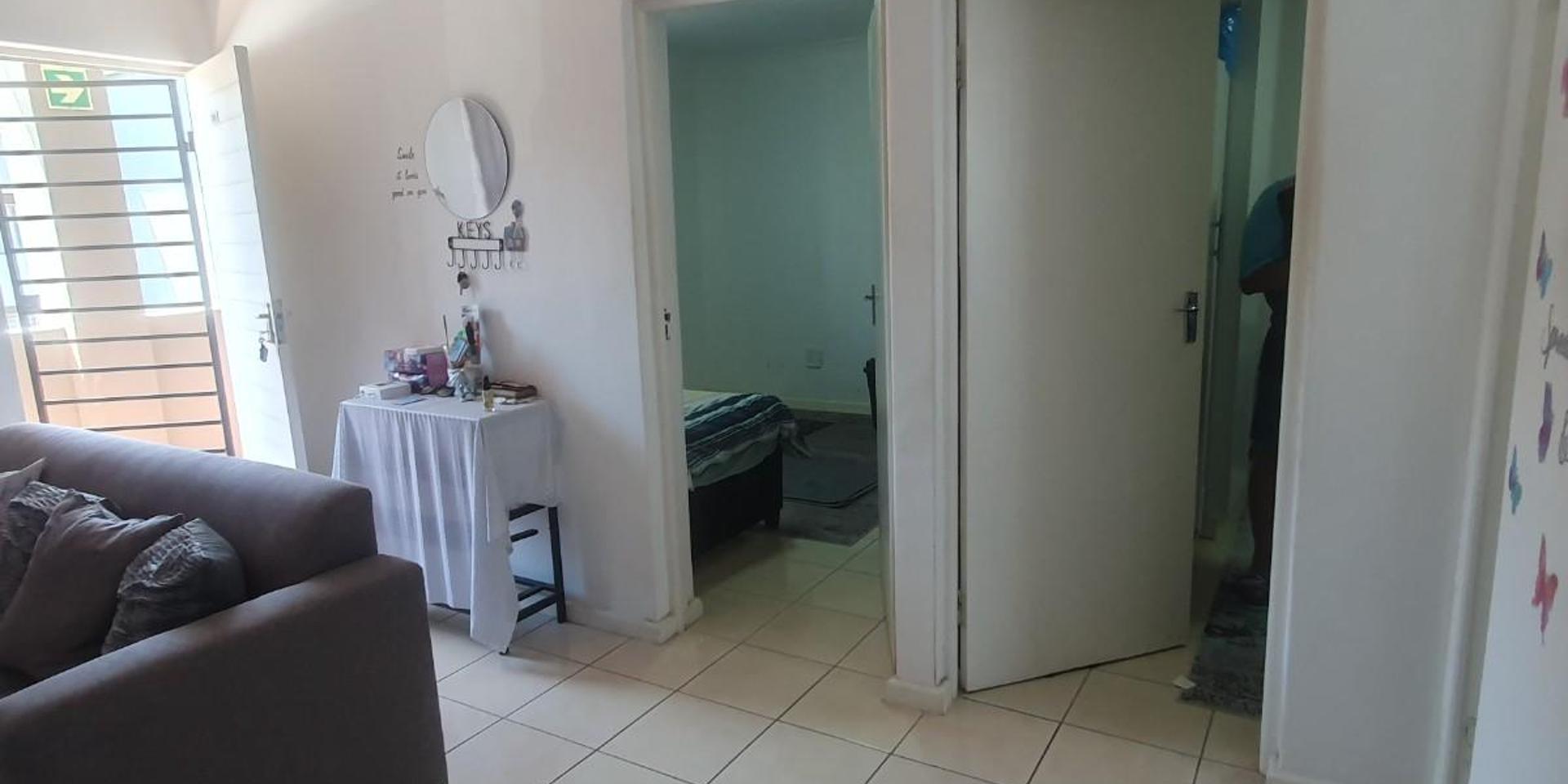 Image 2 of 6