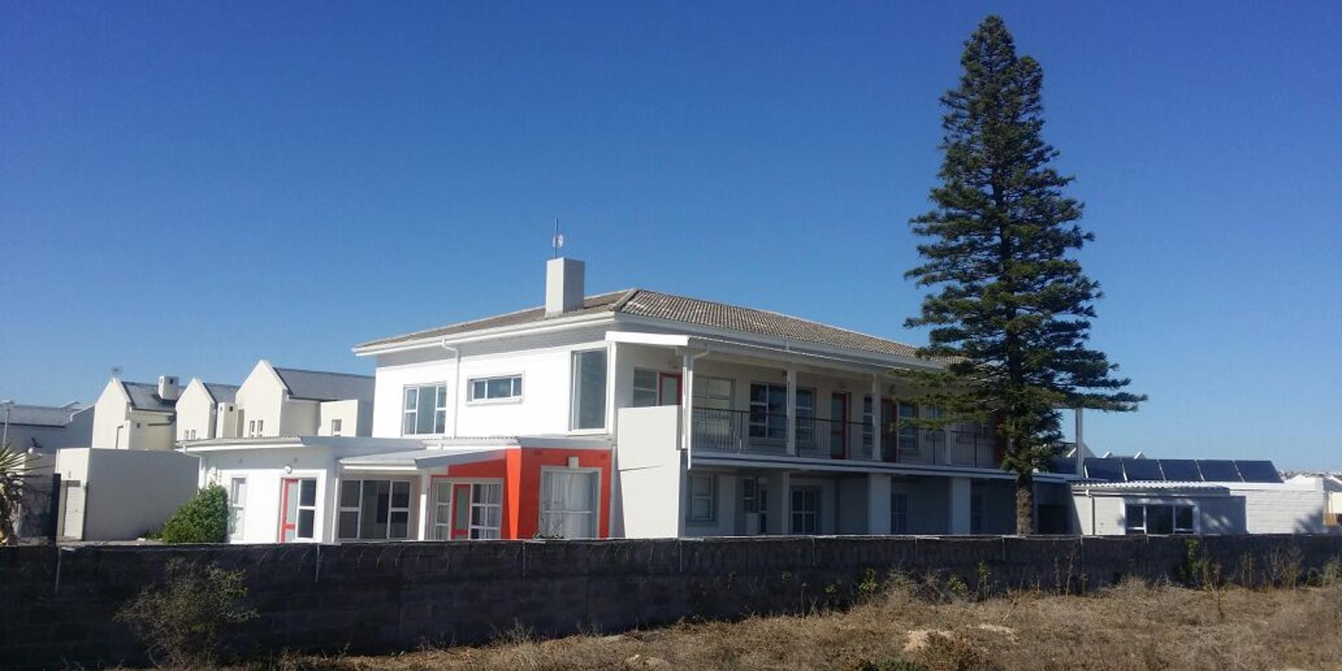 Image 4 of 6