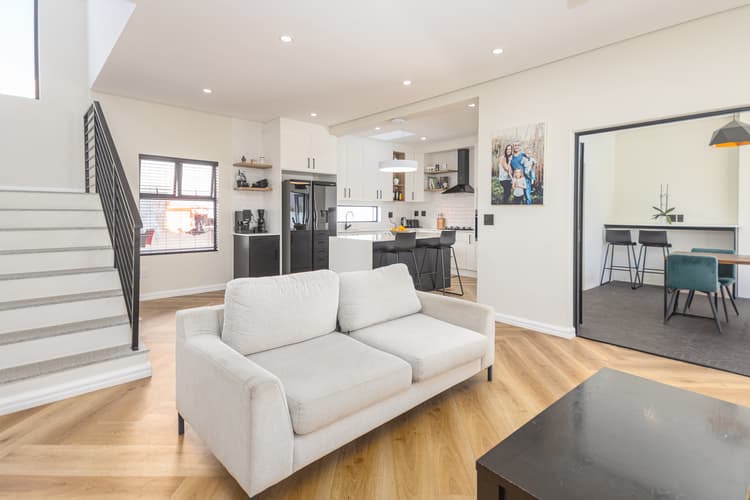 Main property image