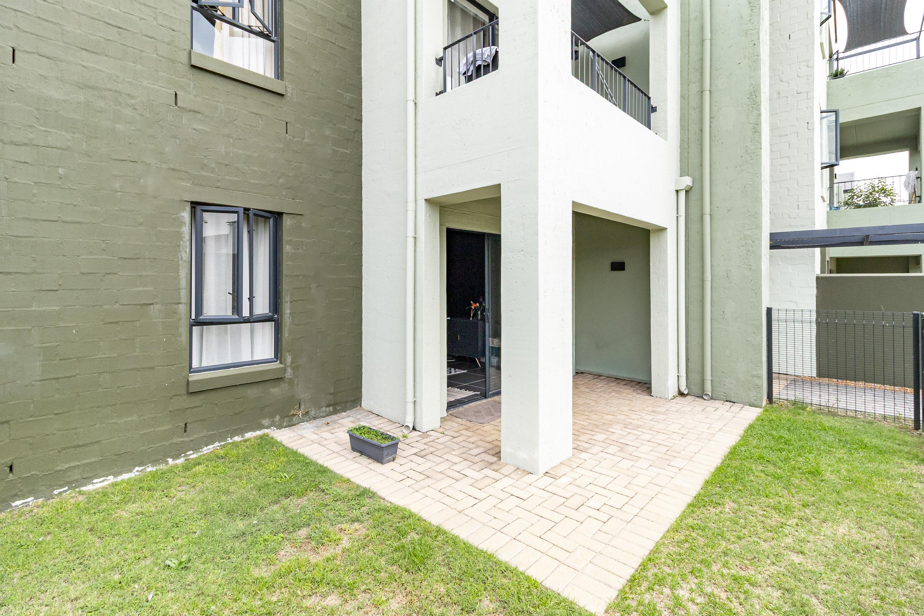 Image 2 of 6