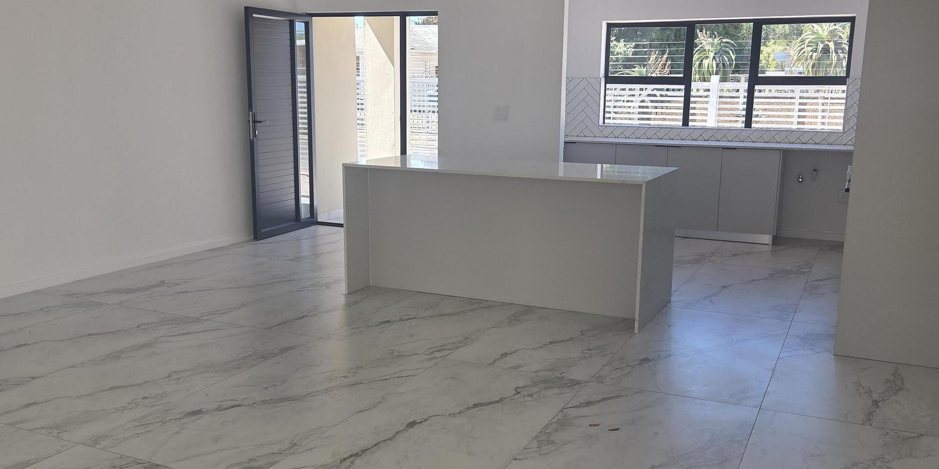 Image 3 of 6