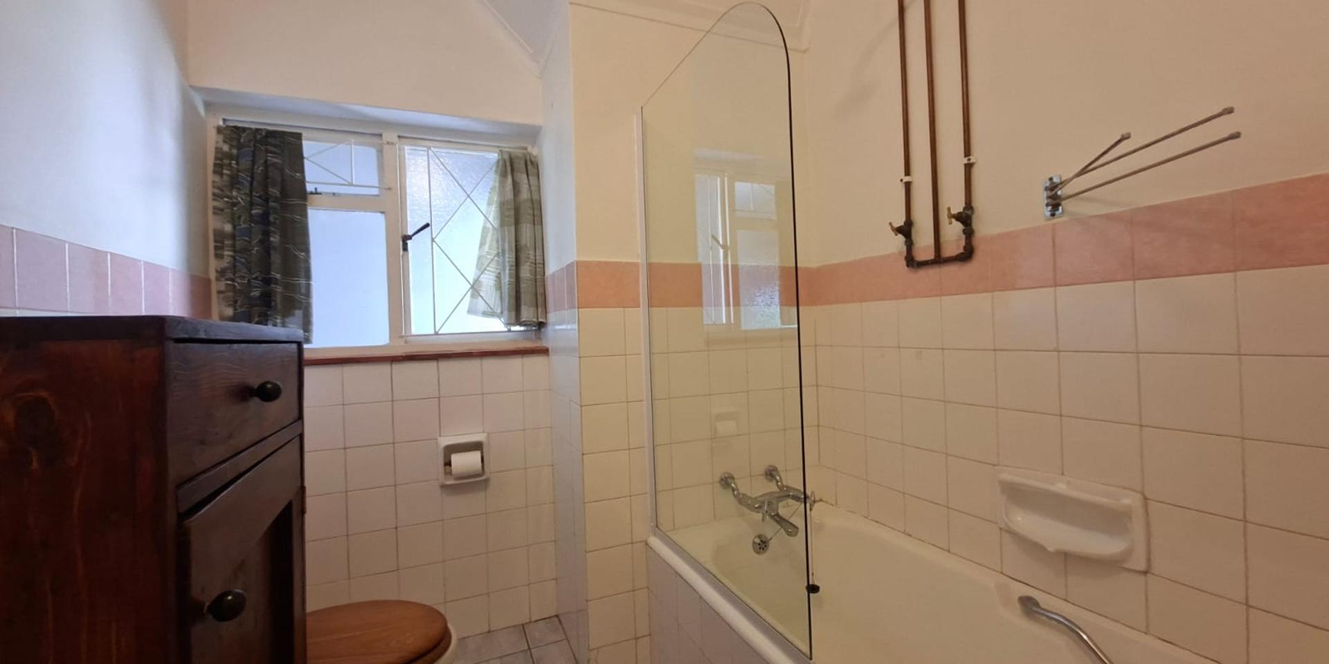Image 4 of 6