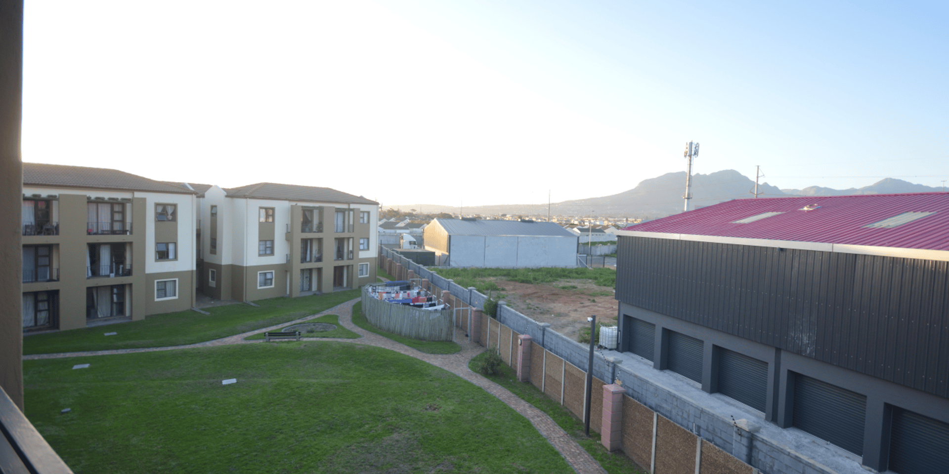 Image 3 of 6