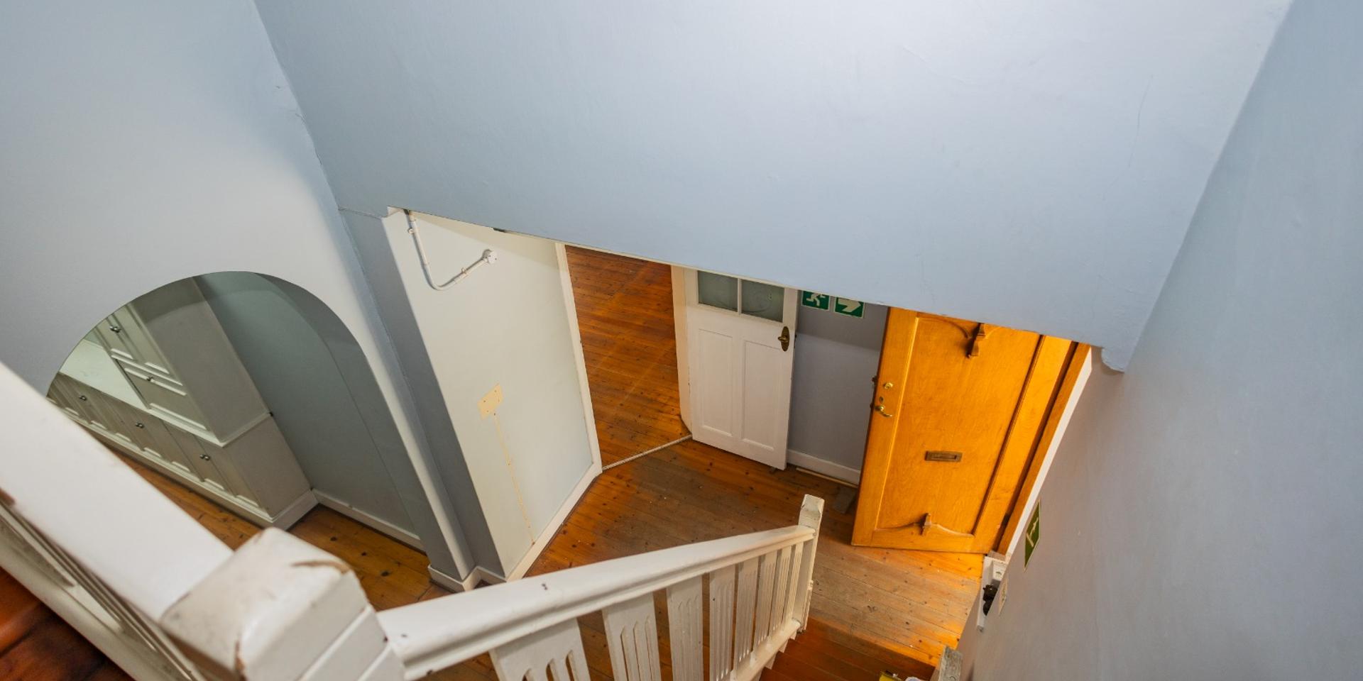 Image 5 of 6
