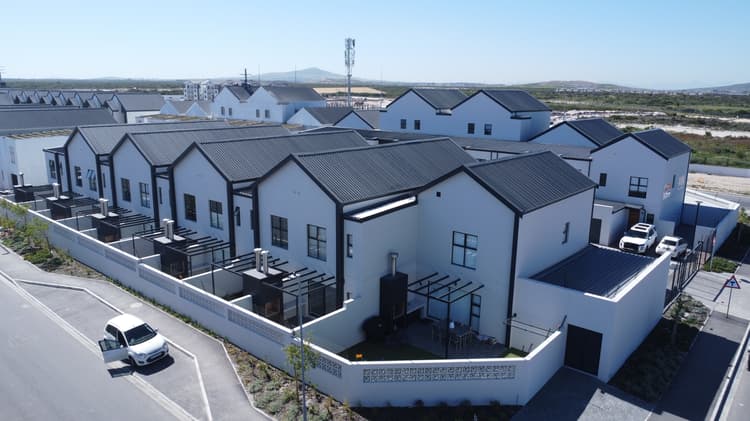 Main property image