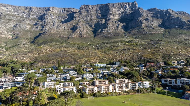 Main property image