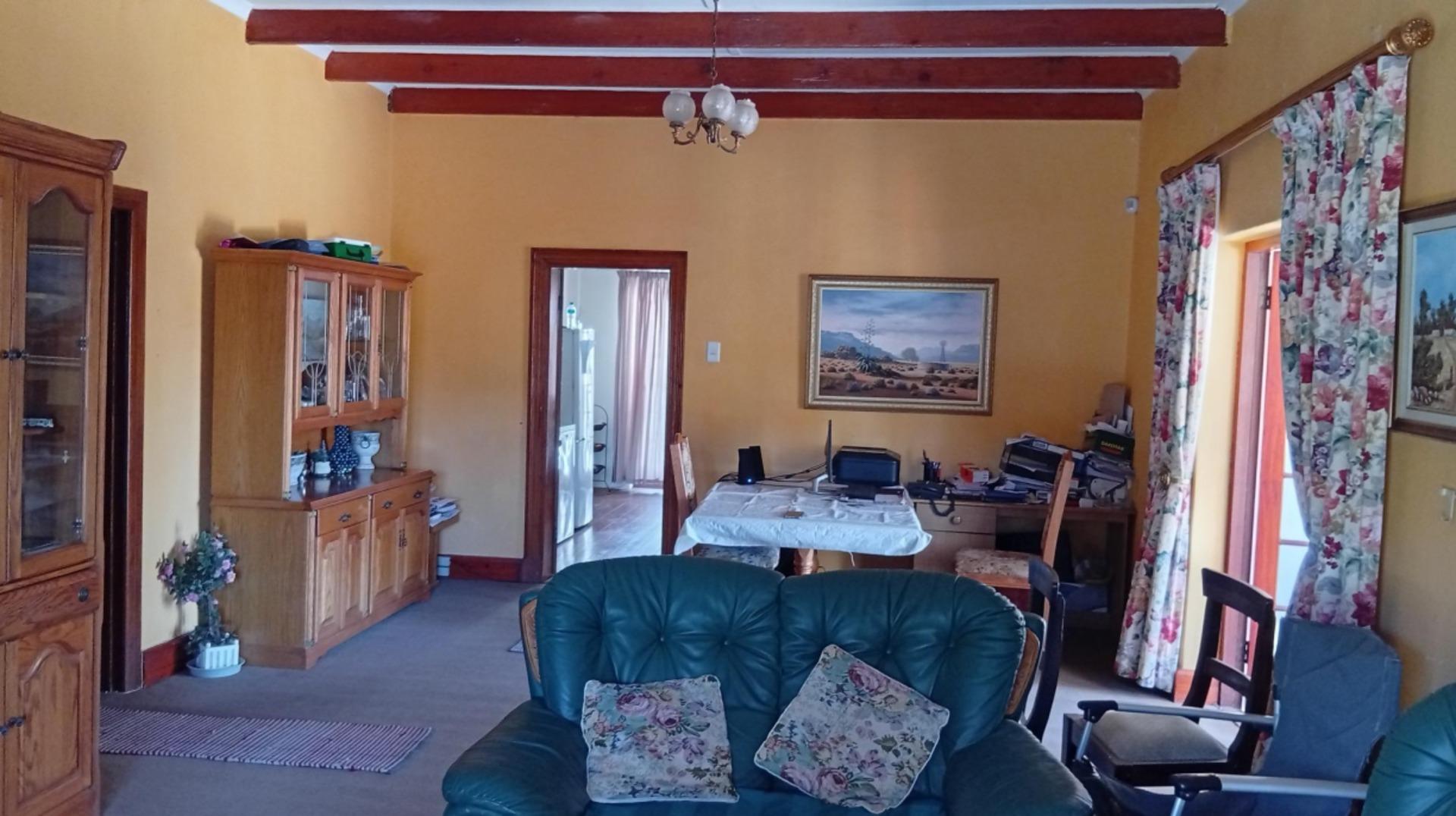 Image 3 of 6
