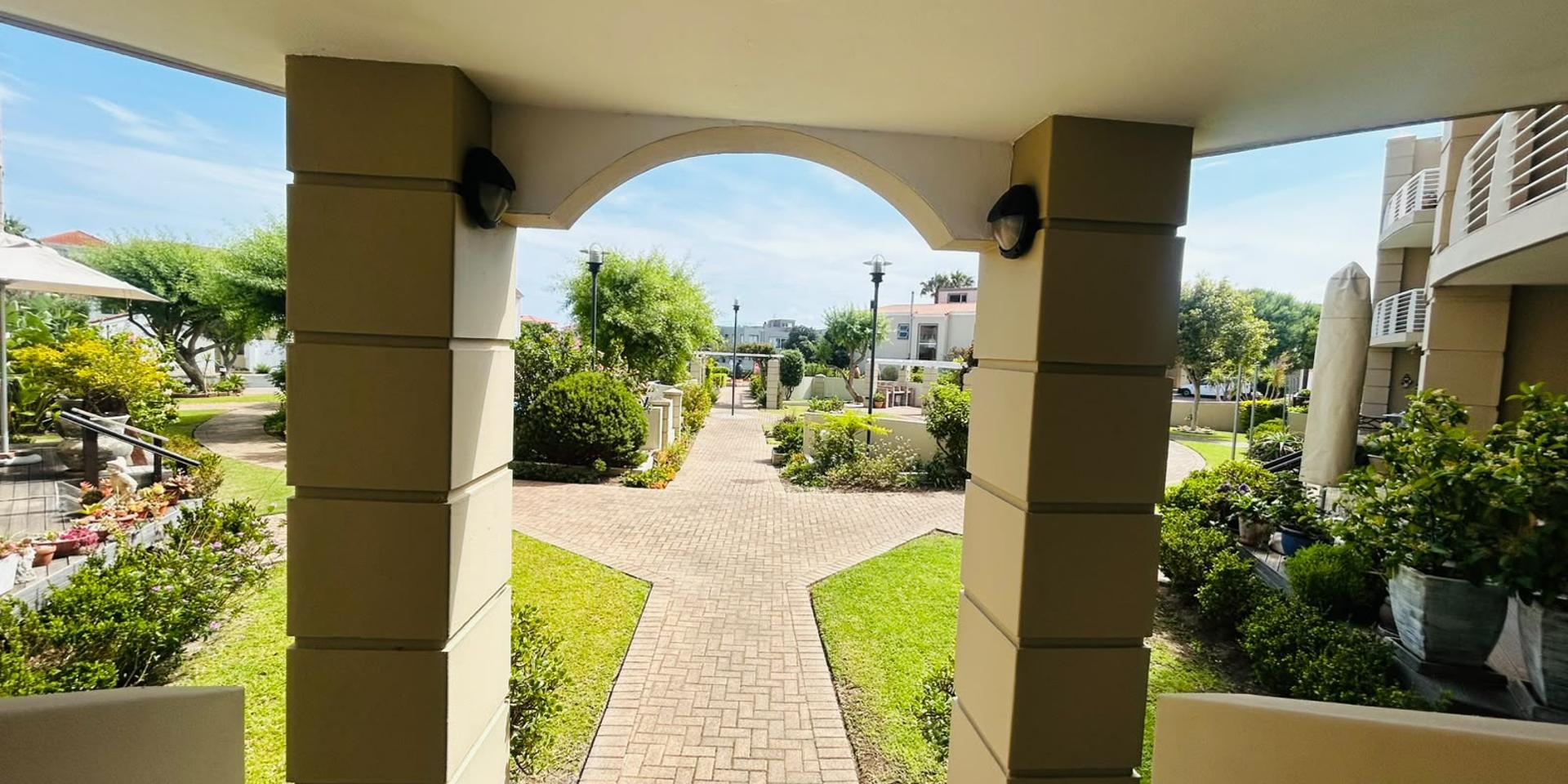 Image 4 of 6