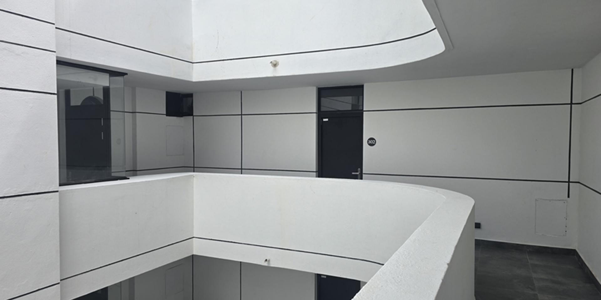 Image 5 of 6