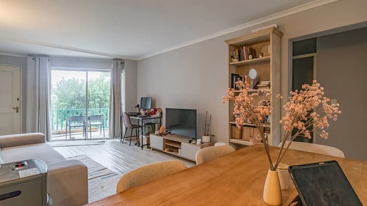Main property image