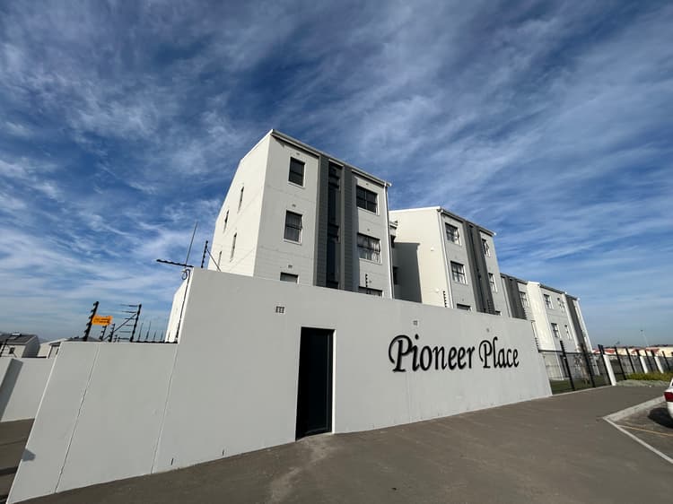 Main property image
