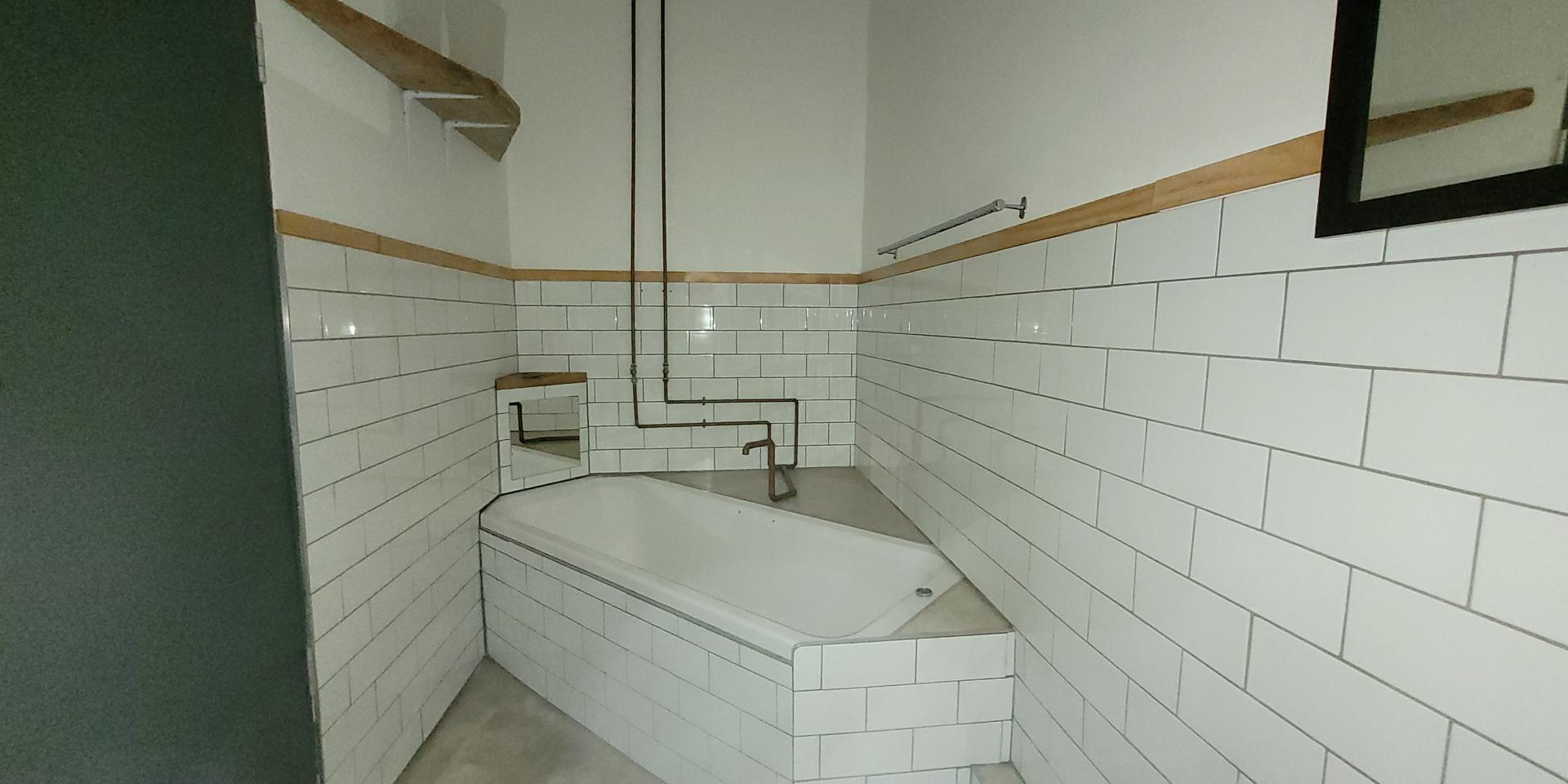Image 5 of 6