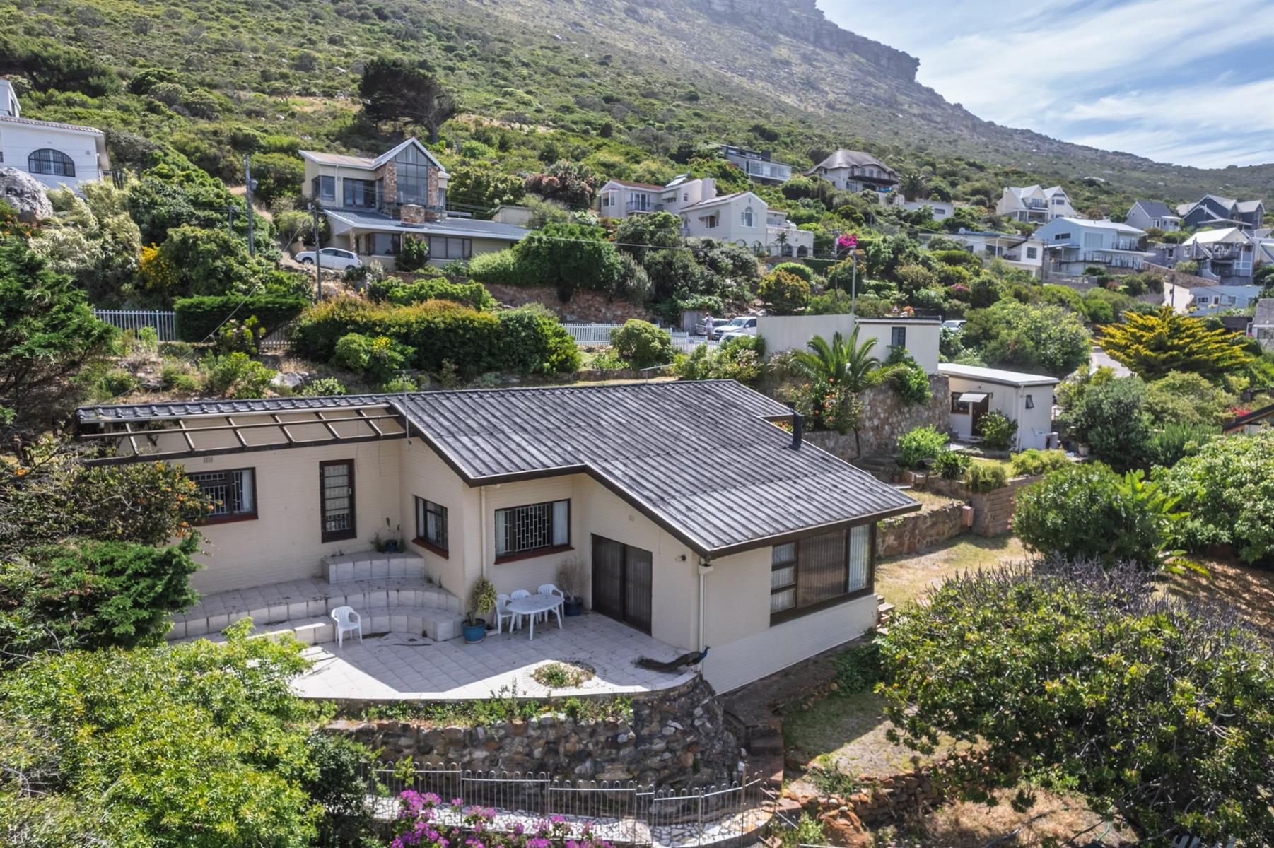 Image 2 of 6
