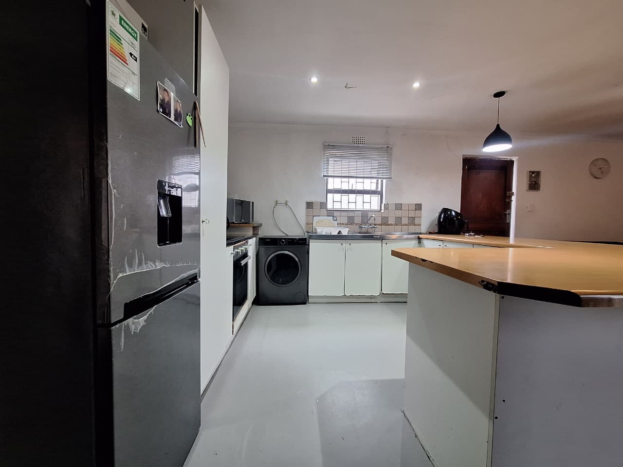 Image 4 of 6