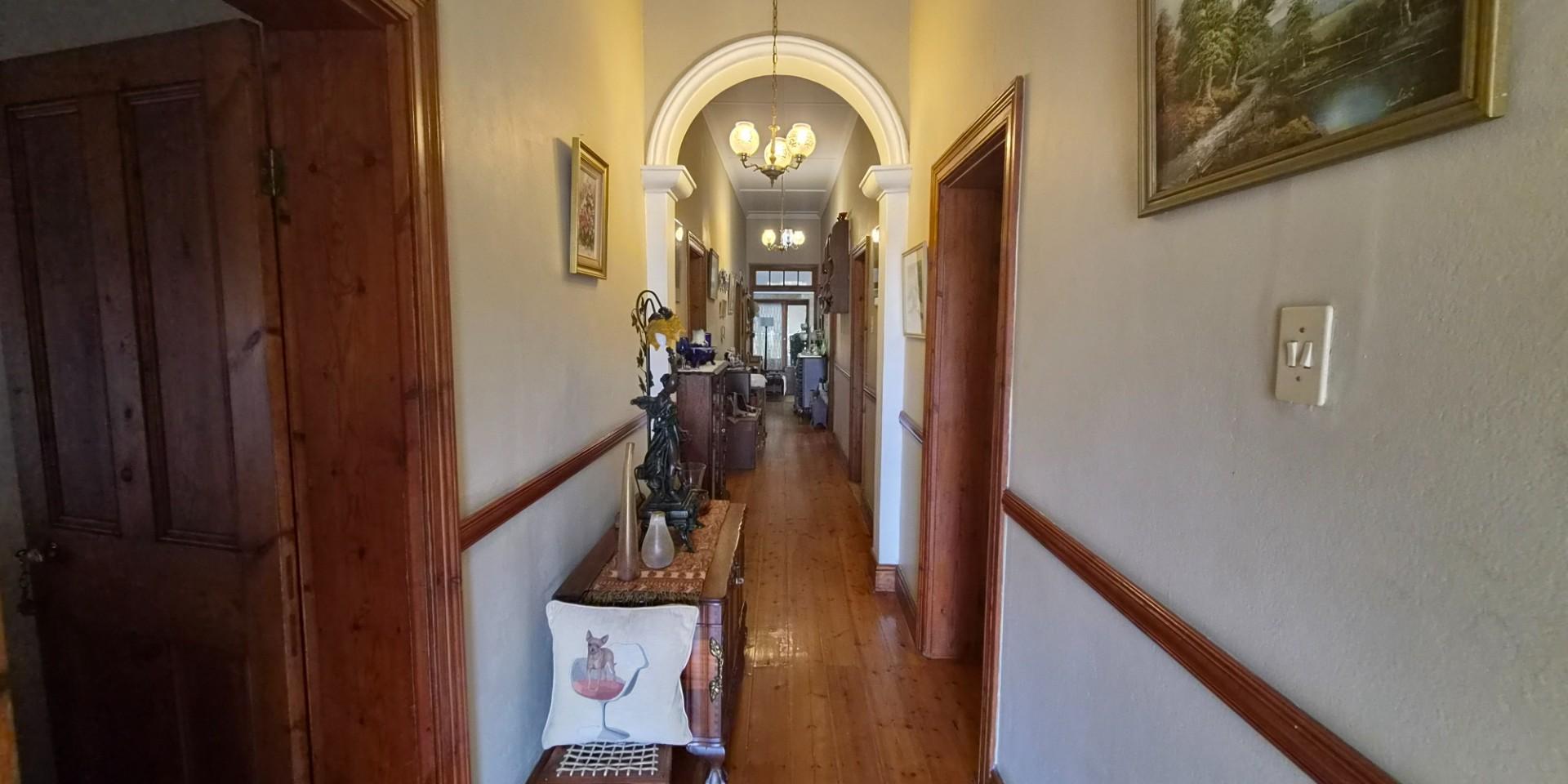 Image 4 of 6
