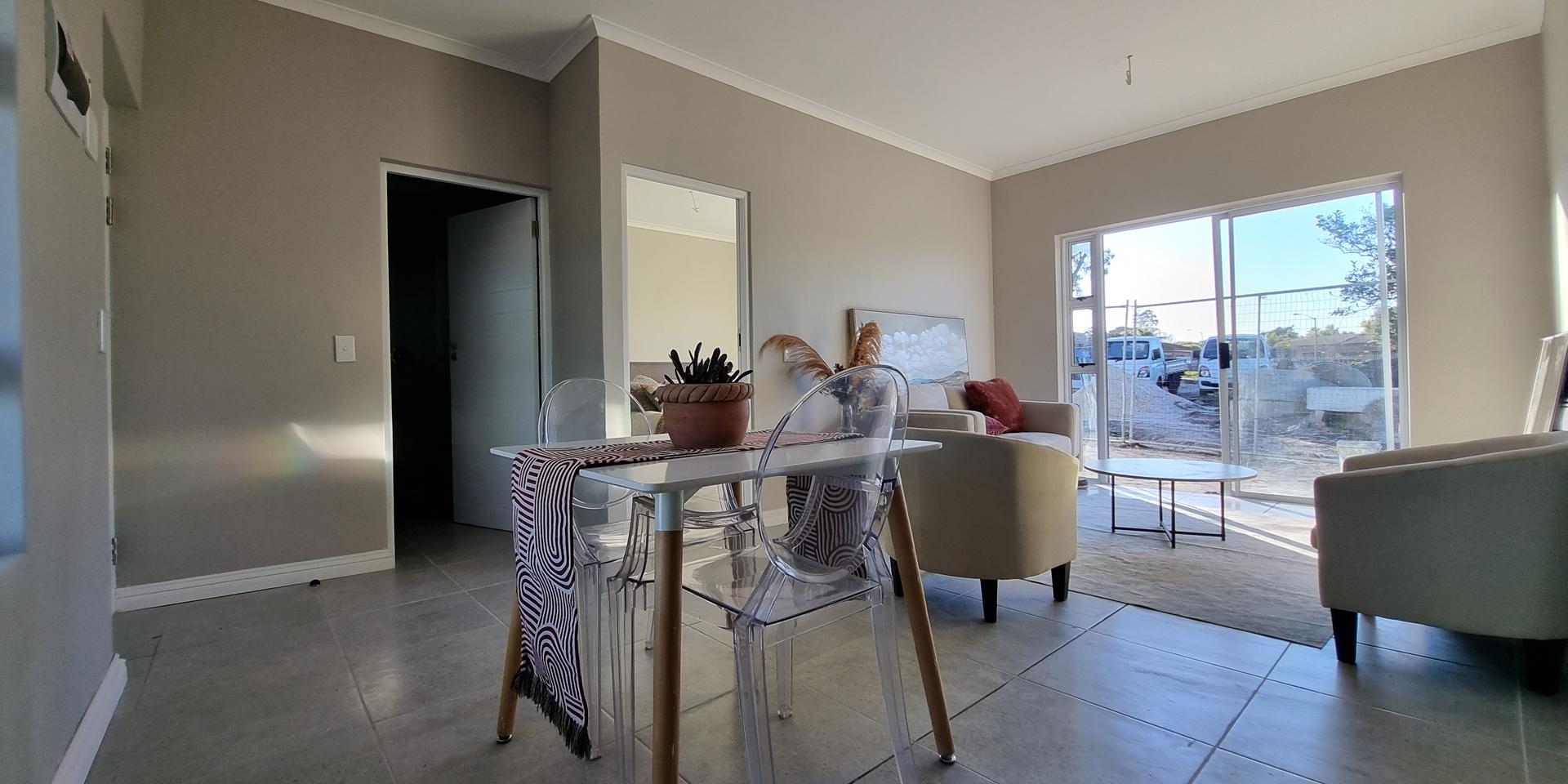 Image 4 of 6