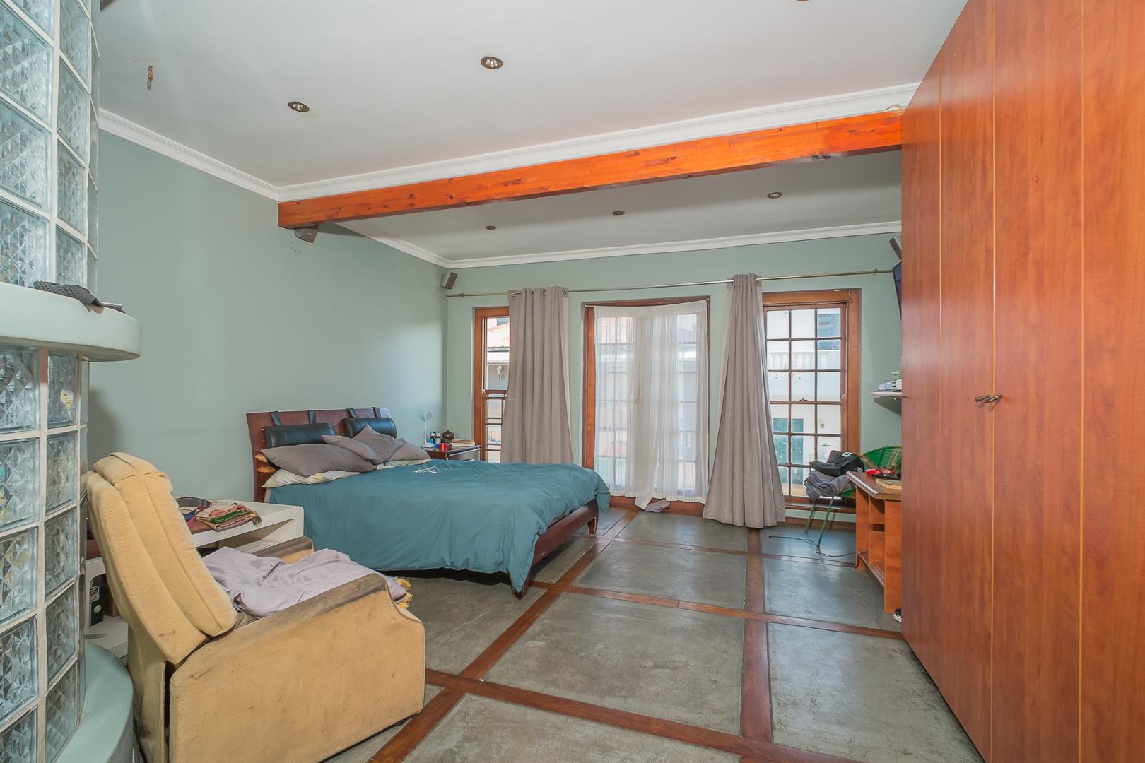 Image 16
