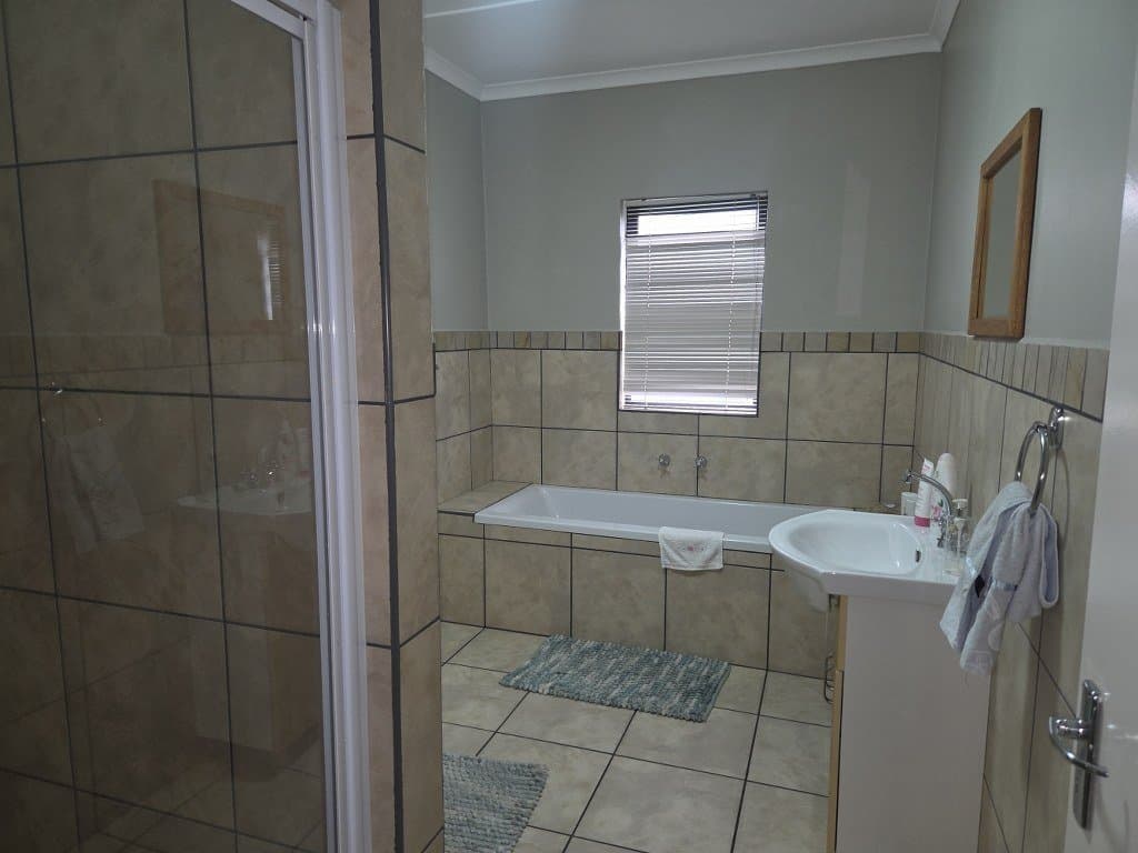 Image 5 of 6