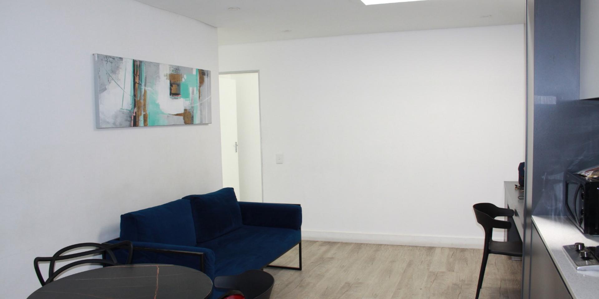 Image 4 of 6