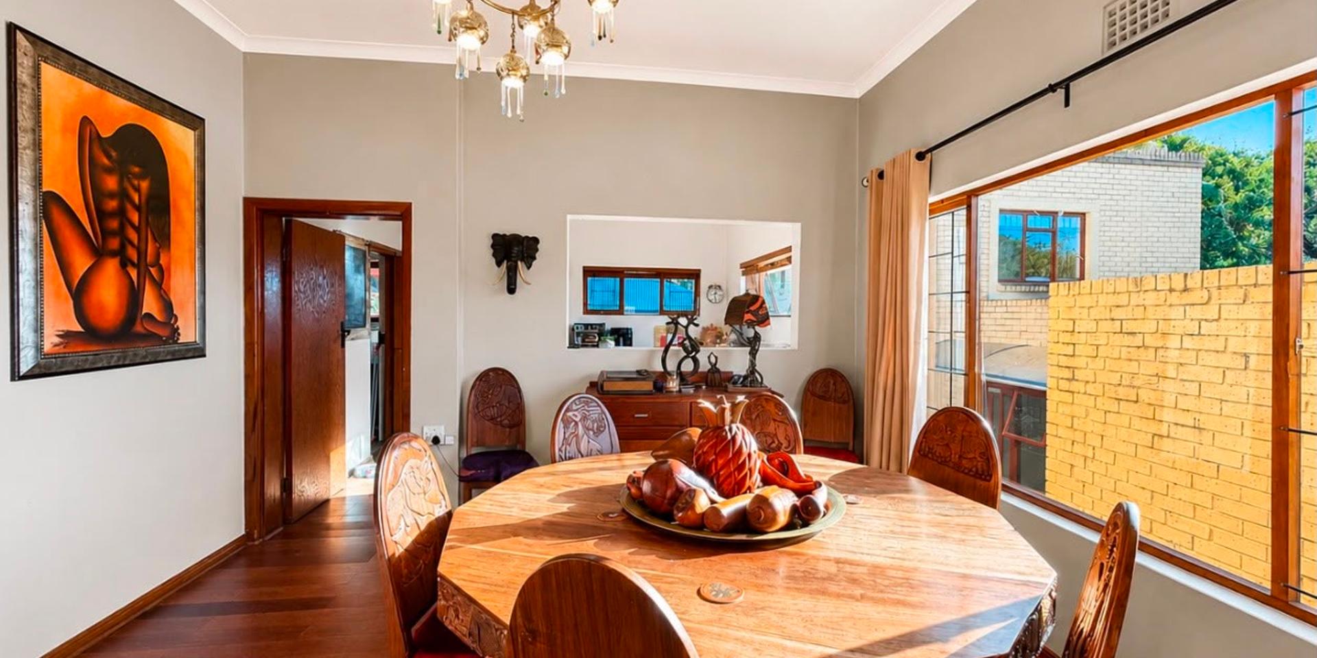 Image 4 of 6