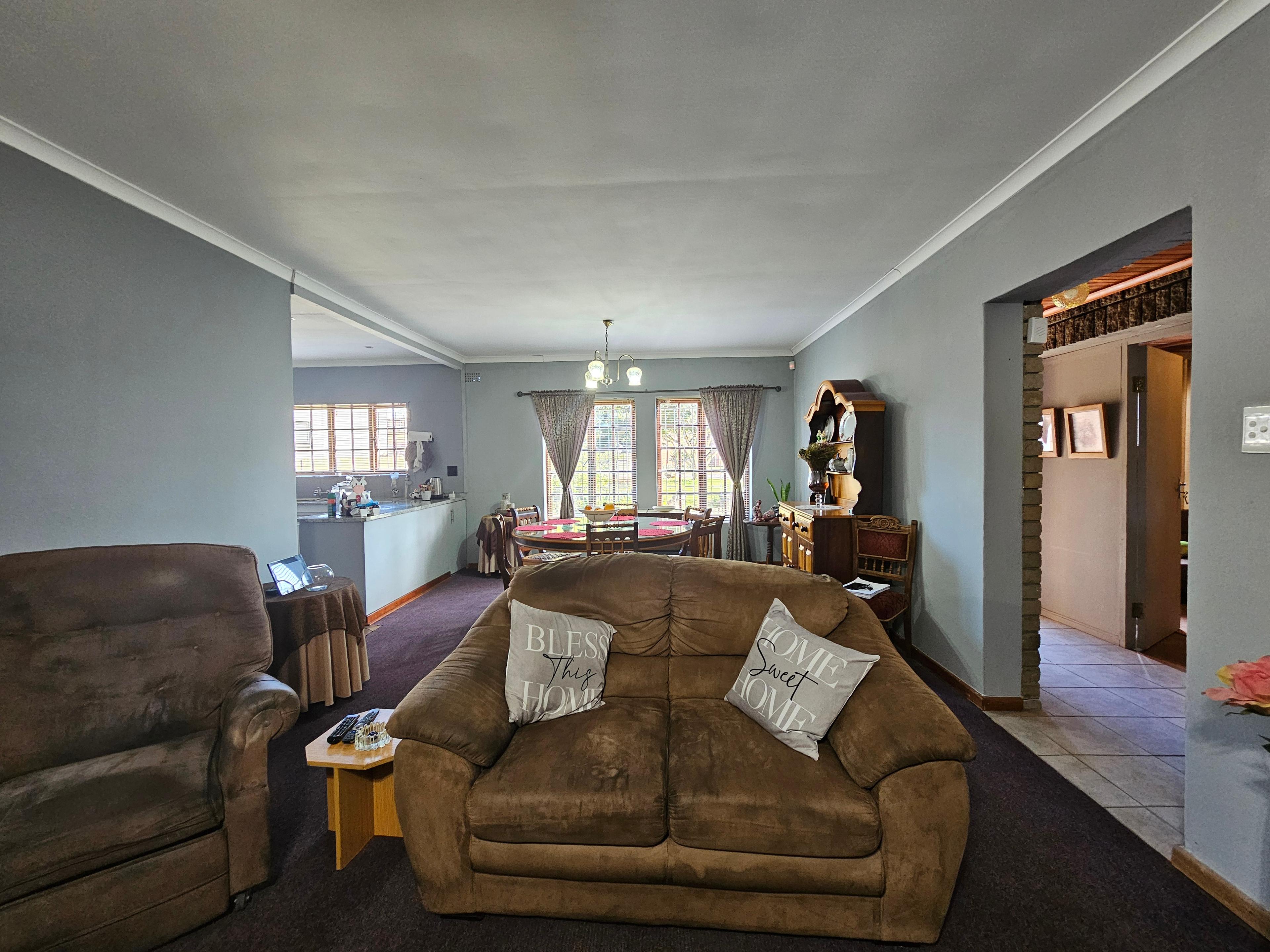 Image 4 of 6