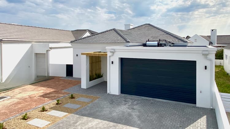 Main property image
