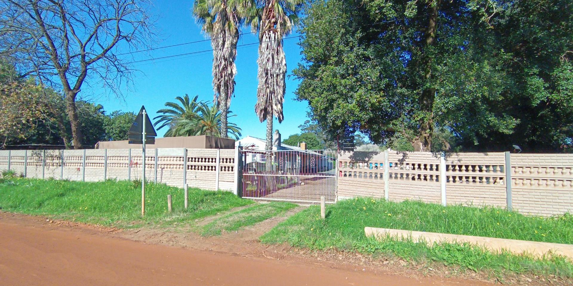 Image 4 of 6