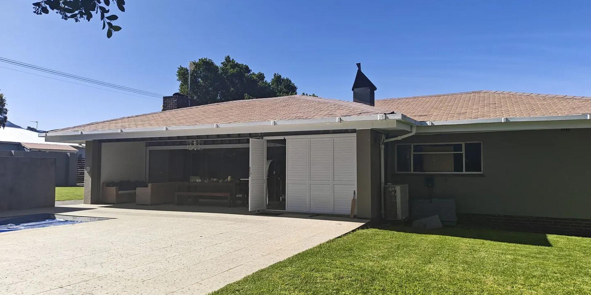 Image 4 of 6