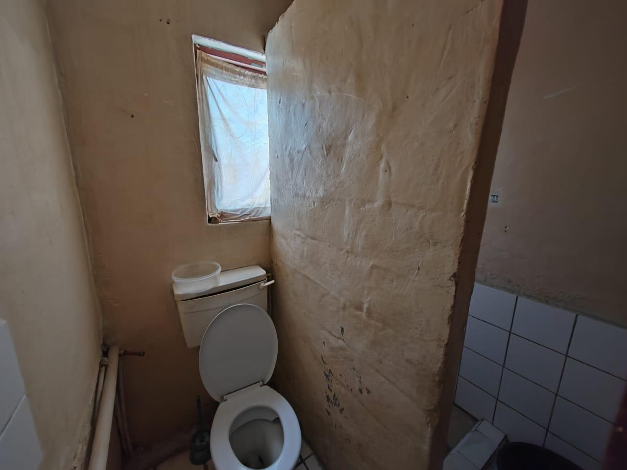 Image 5 of 6