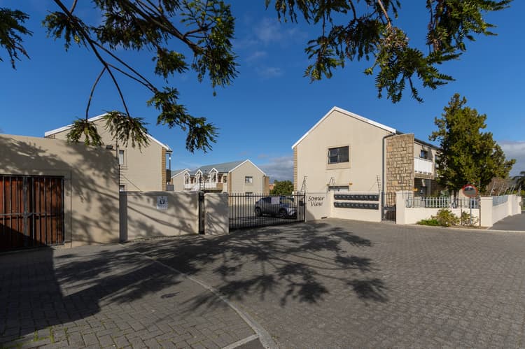 Main property image