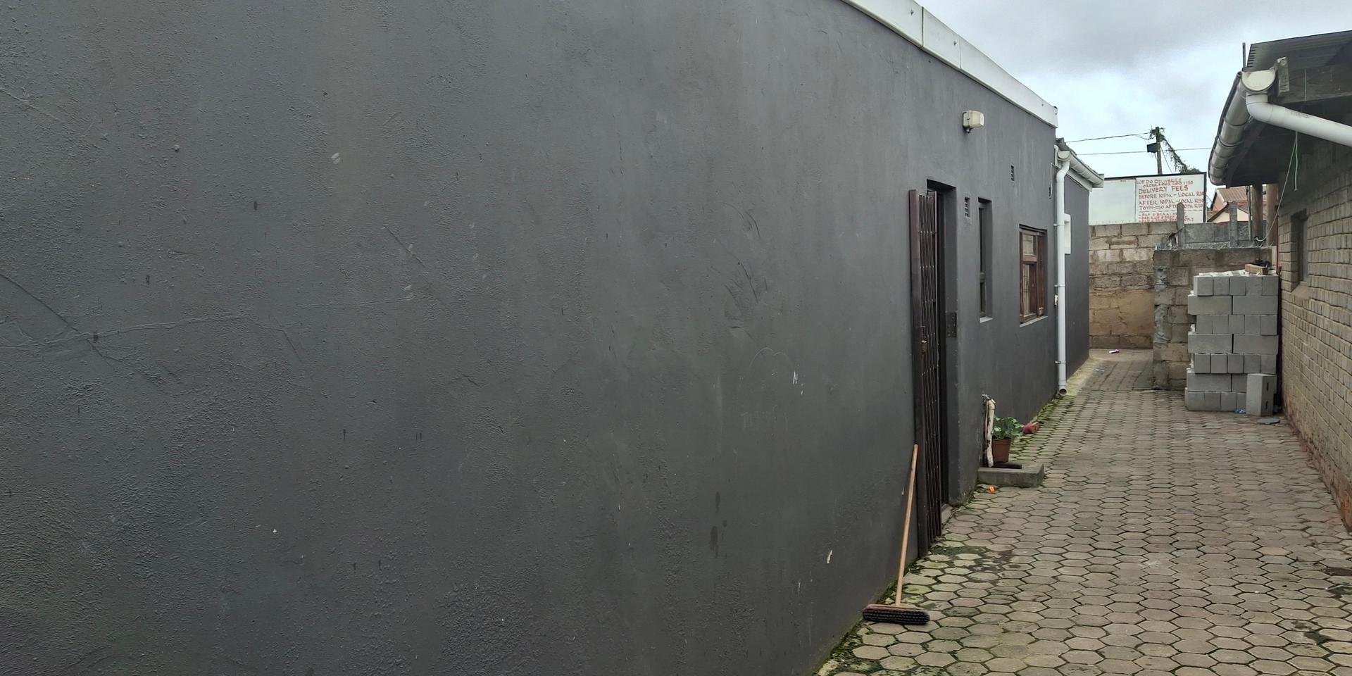 Image 2 of 6