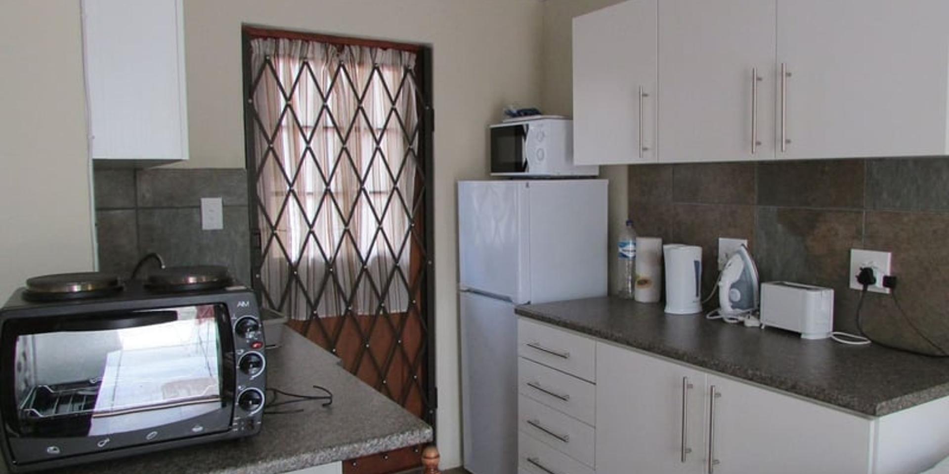 Image 3 of 6