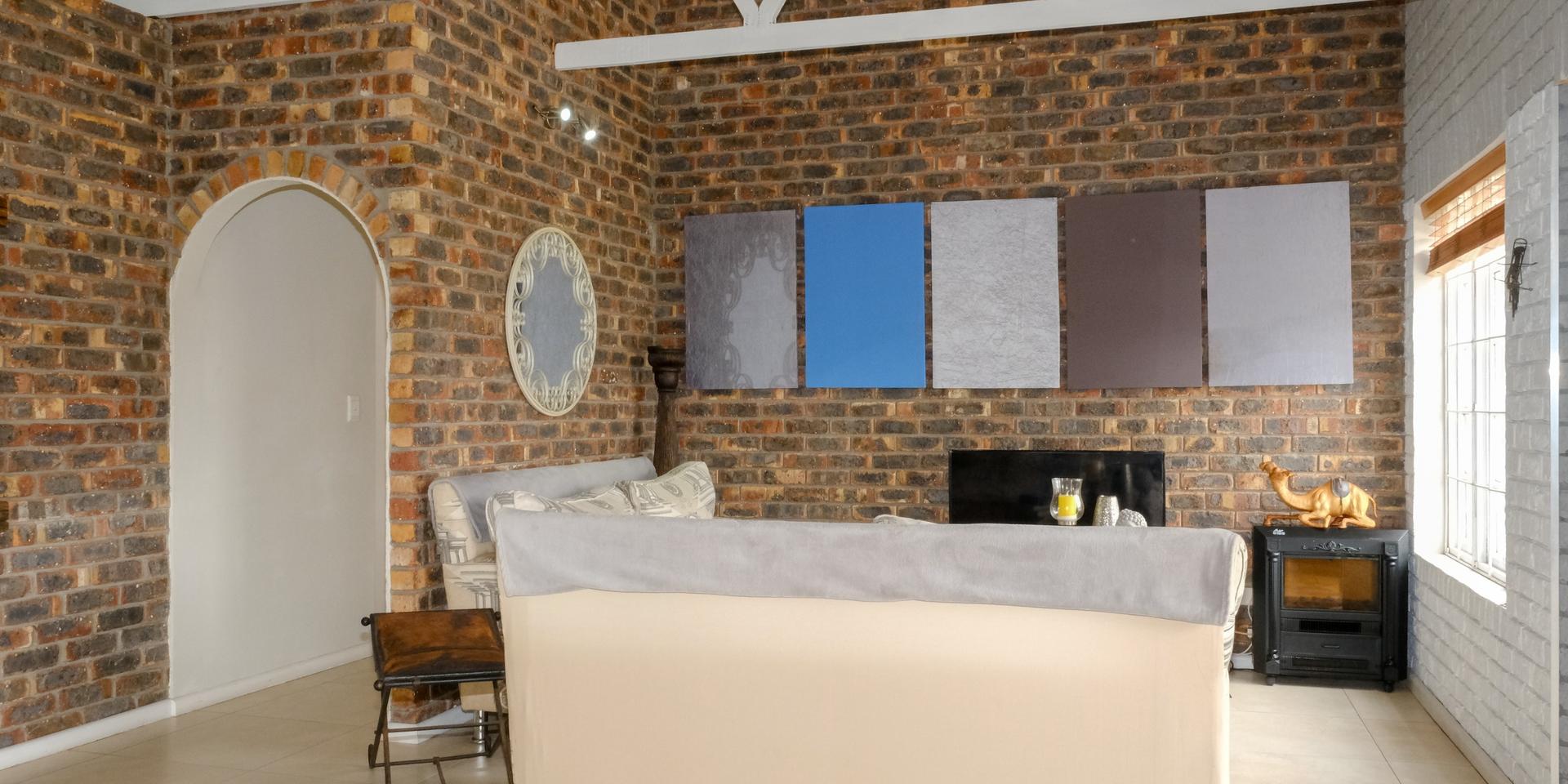 Image 4 of 6