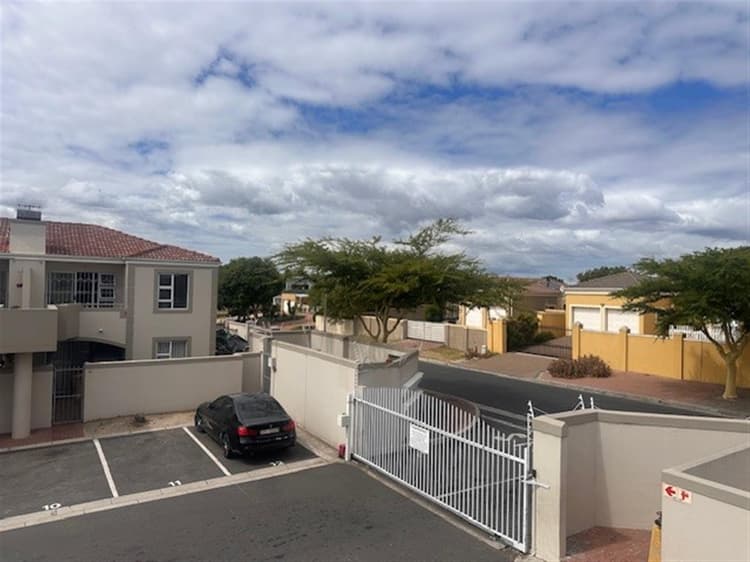 Main property image