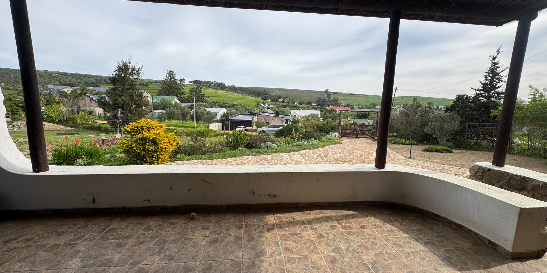 Image 4 of 6