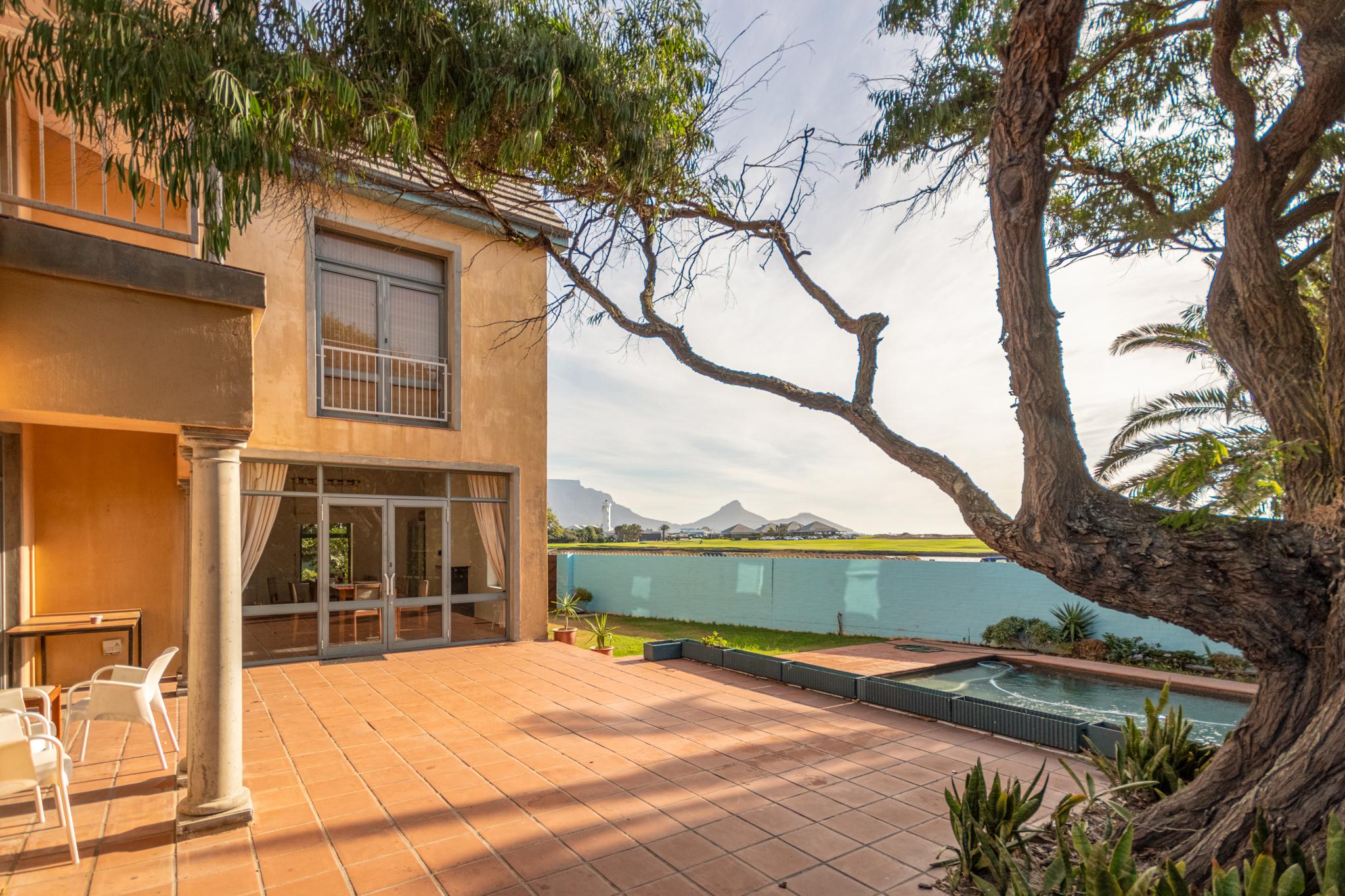 Image 3 of 6