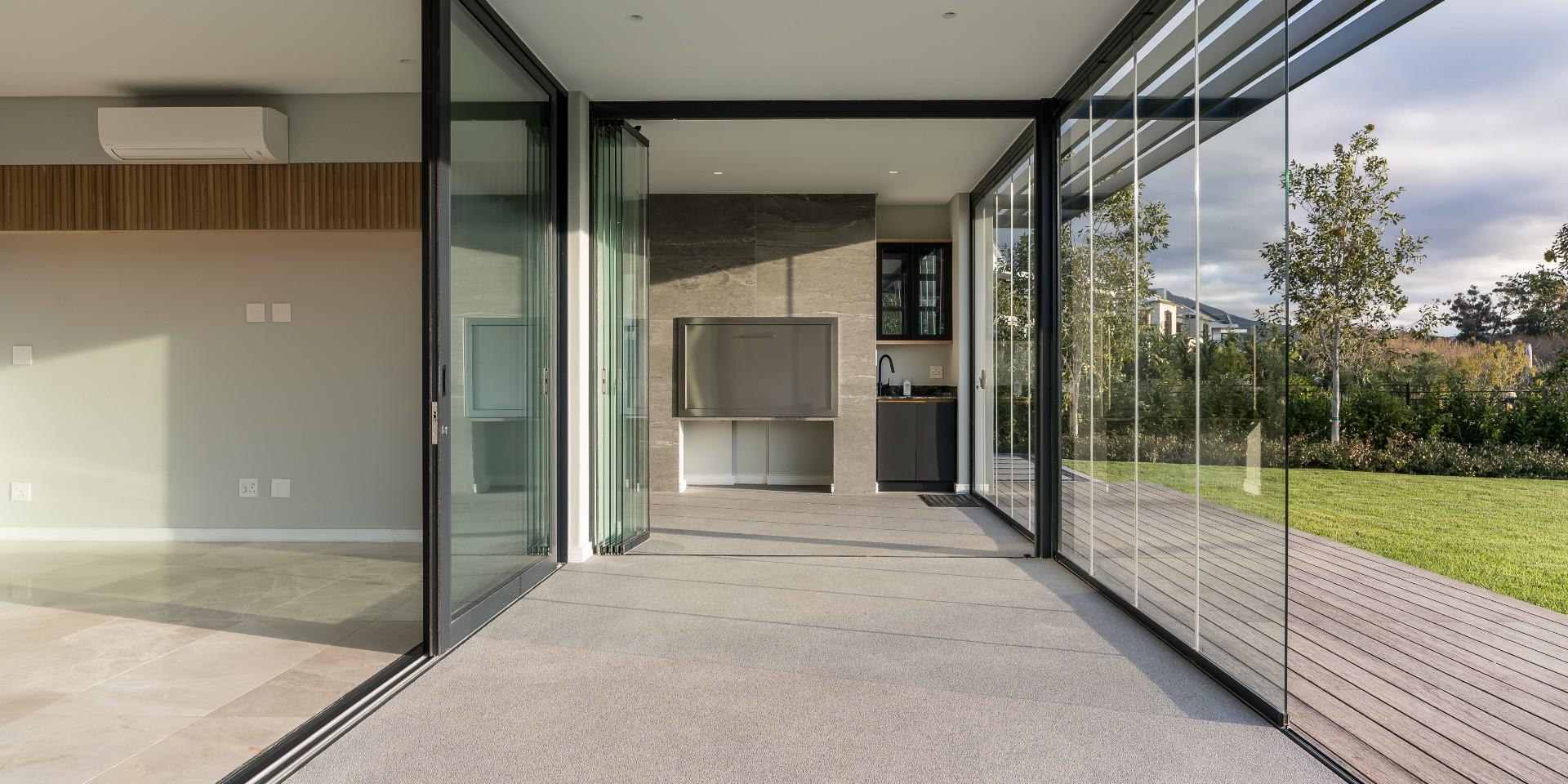 Image 3 of 6
