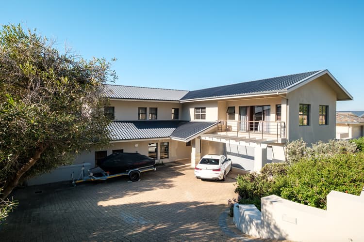 Main property image