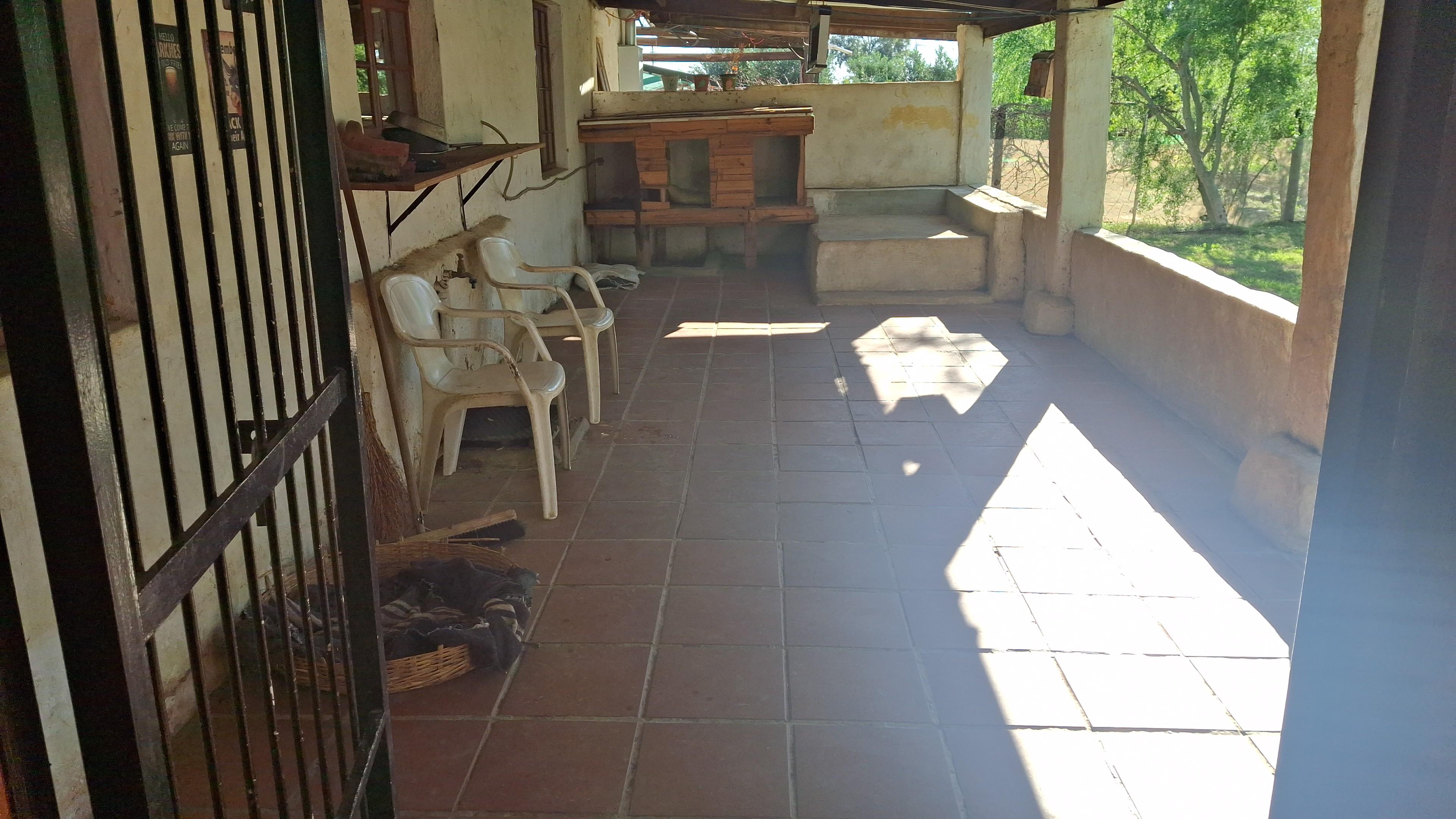 Image 4 of 6