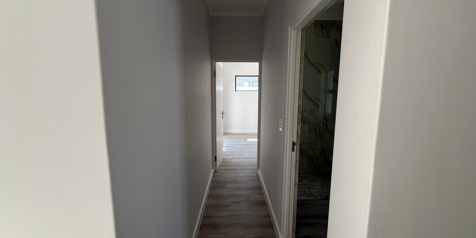Image 4 of 6