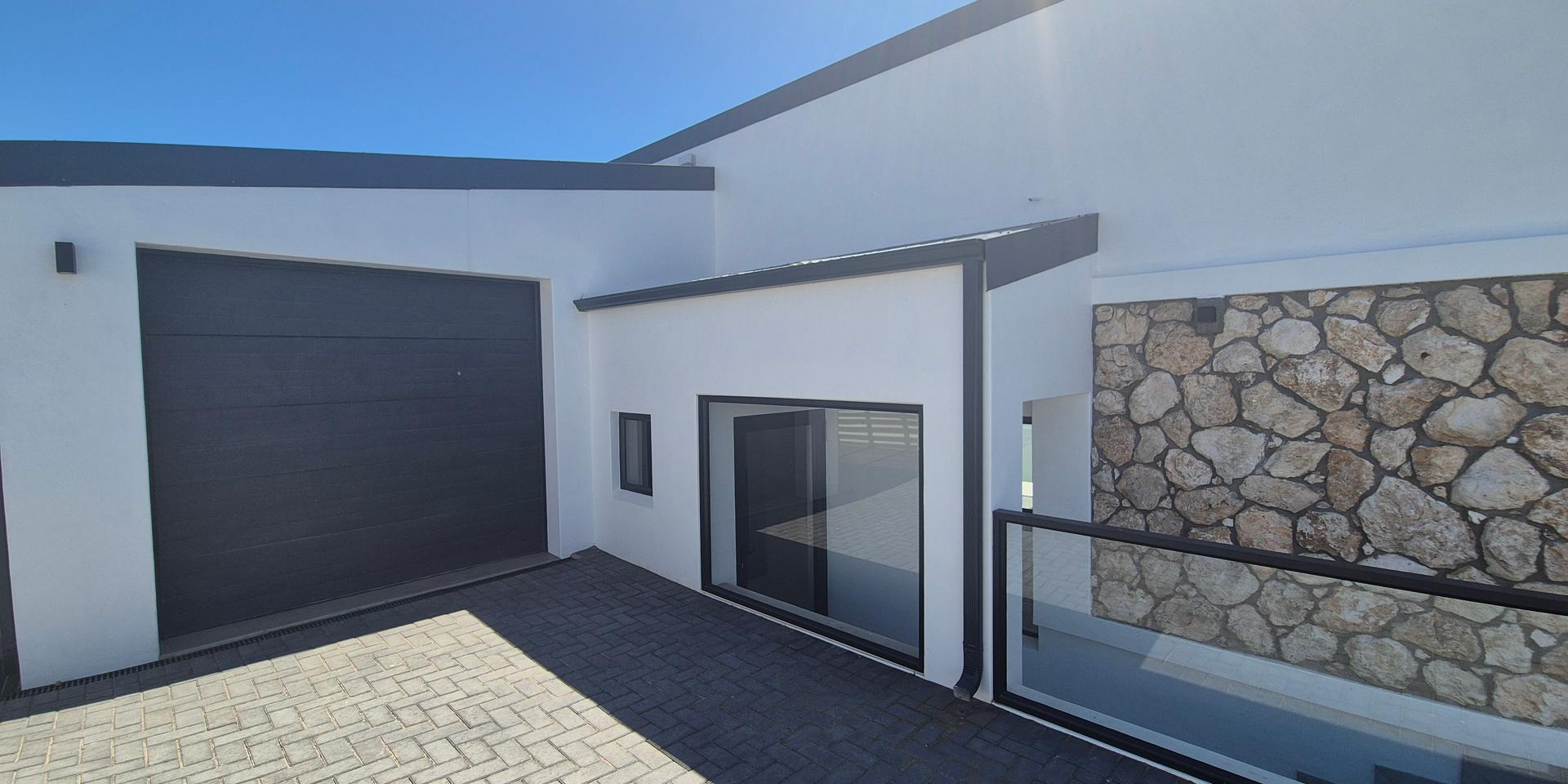 Image 2 of 6