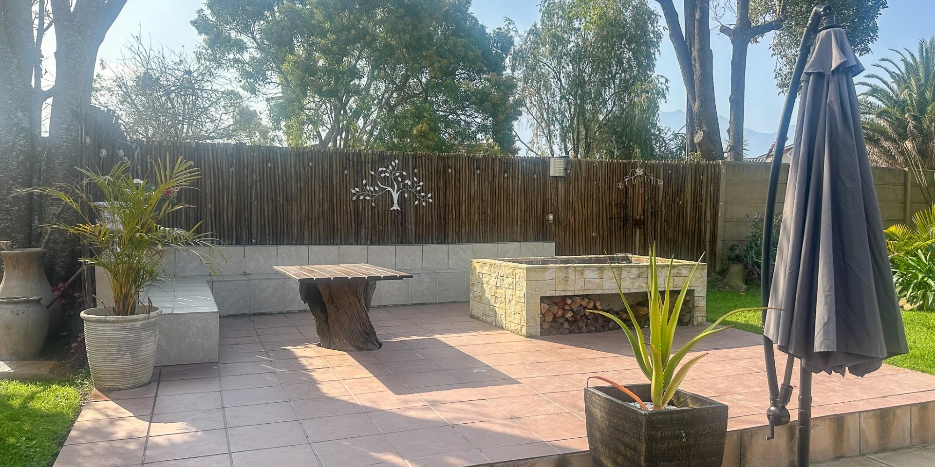 Image 3 of 6