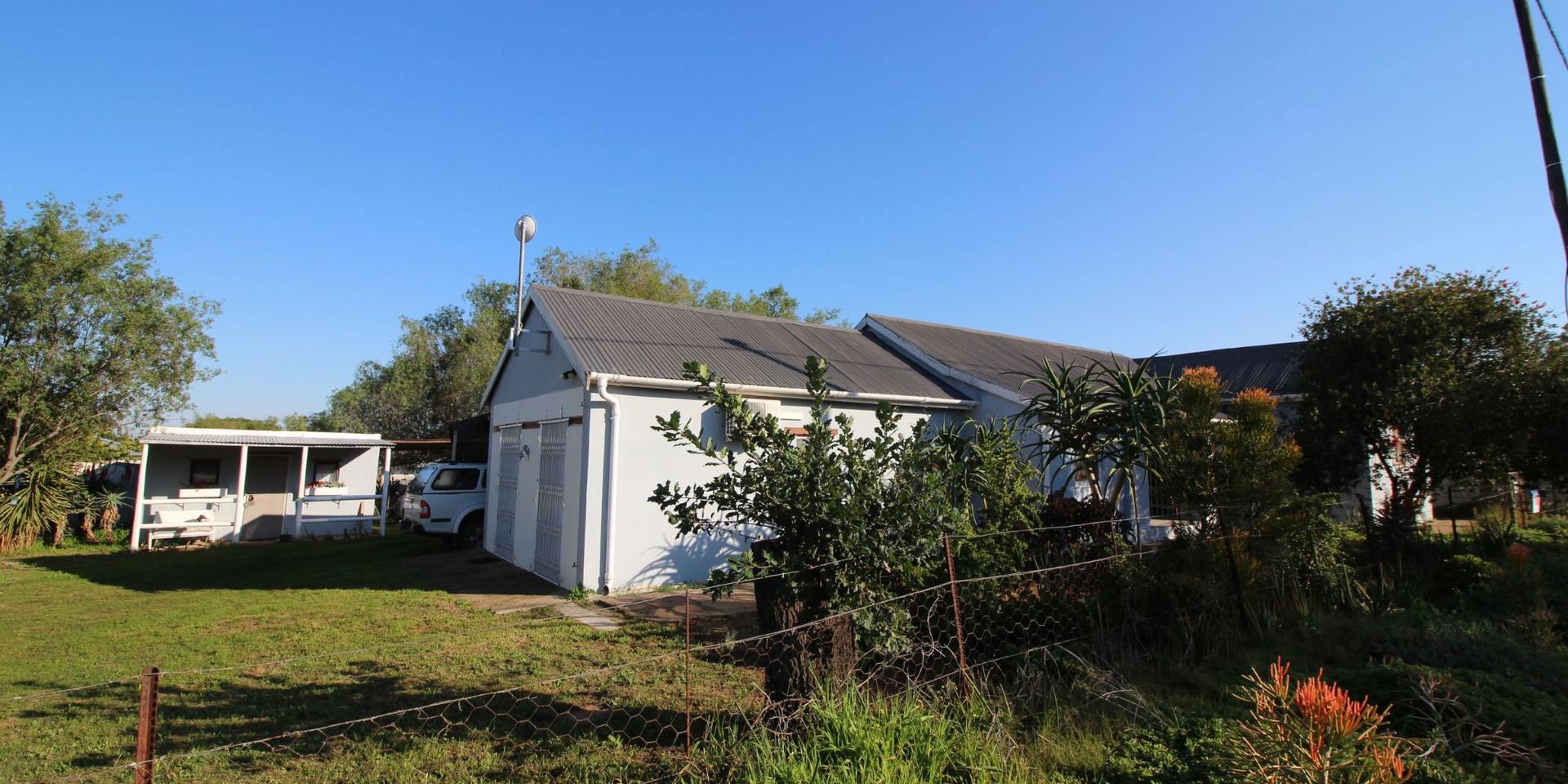 Image 2 of 6