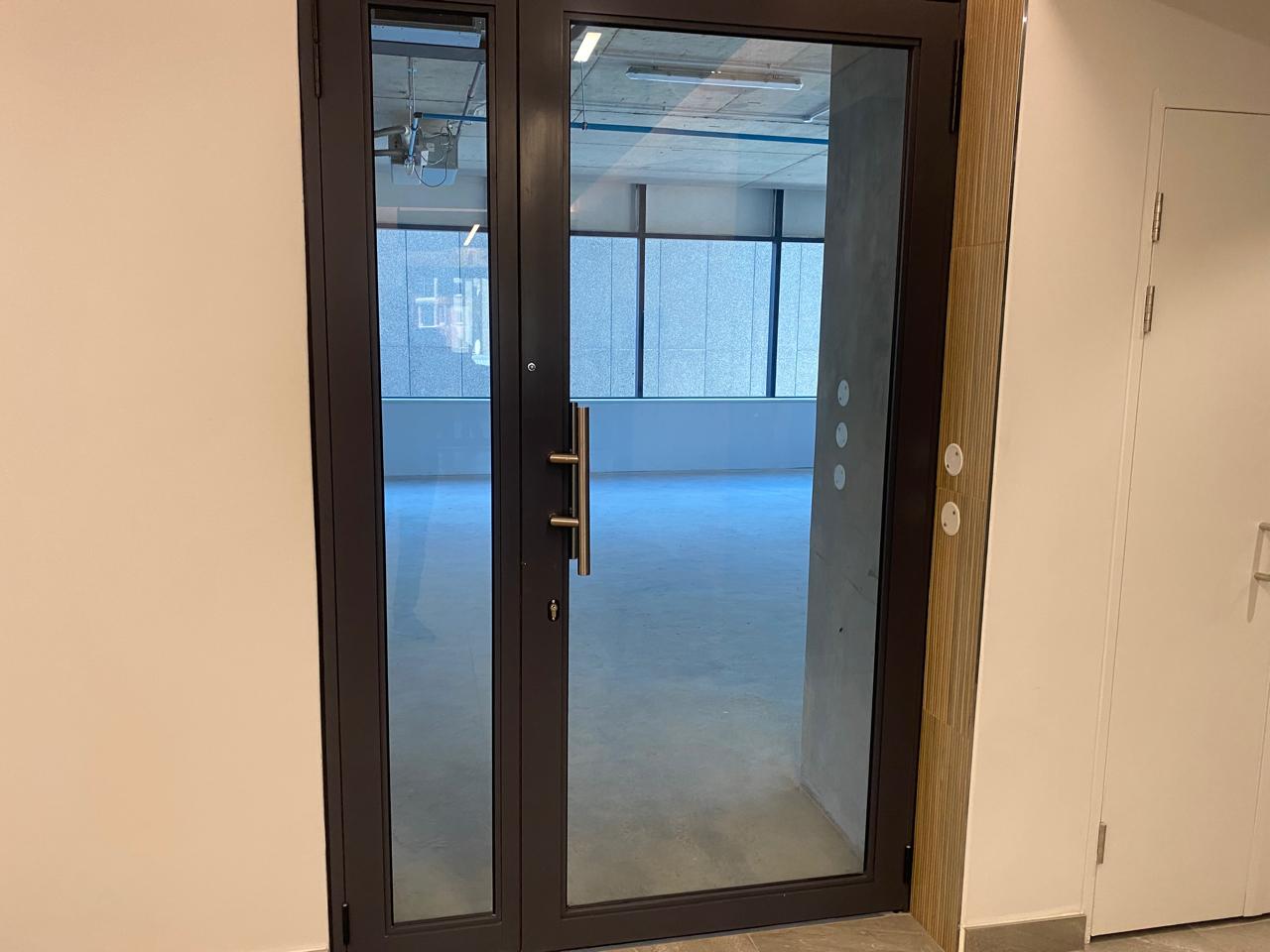 Image 2 of 6