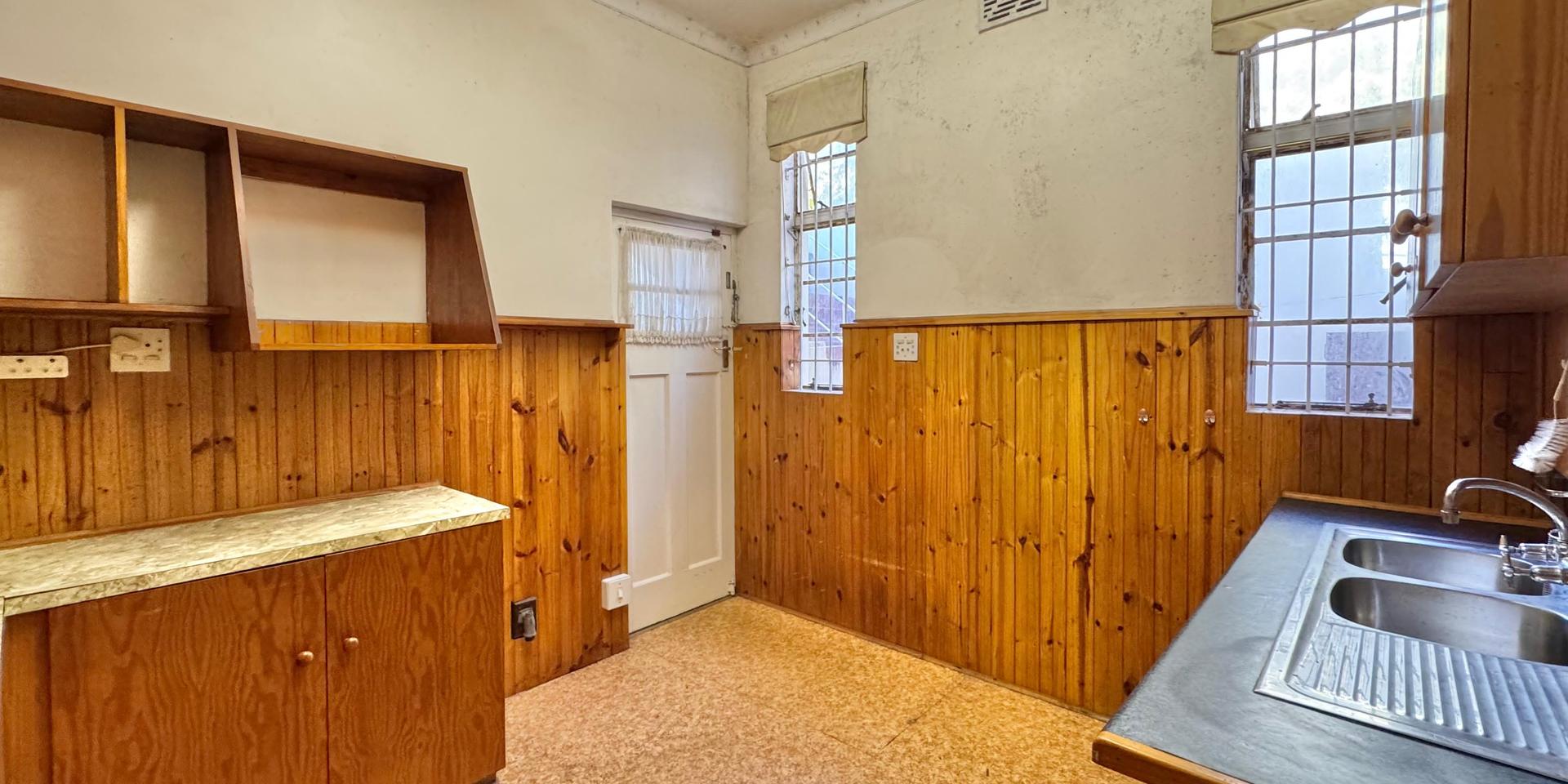Image 5 of 6