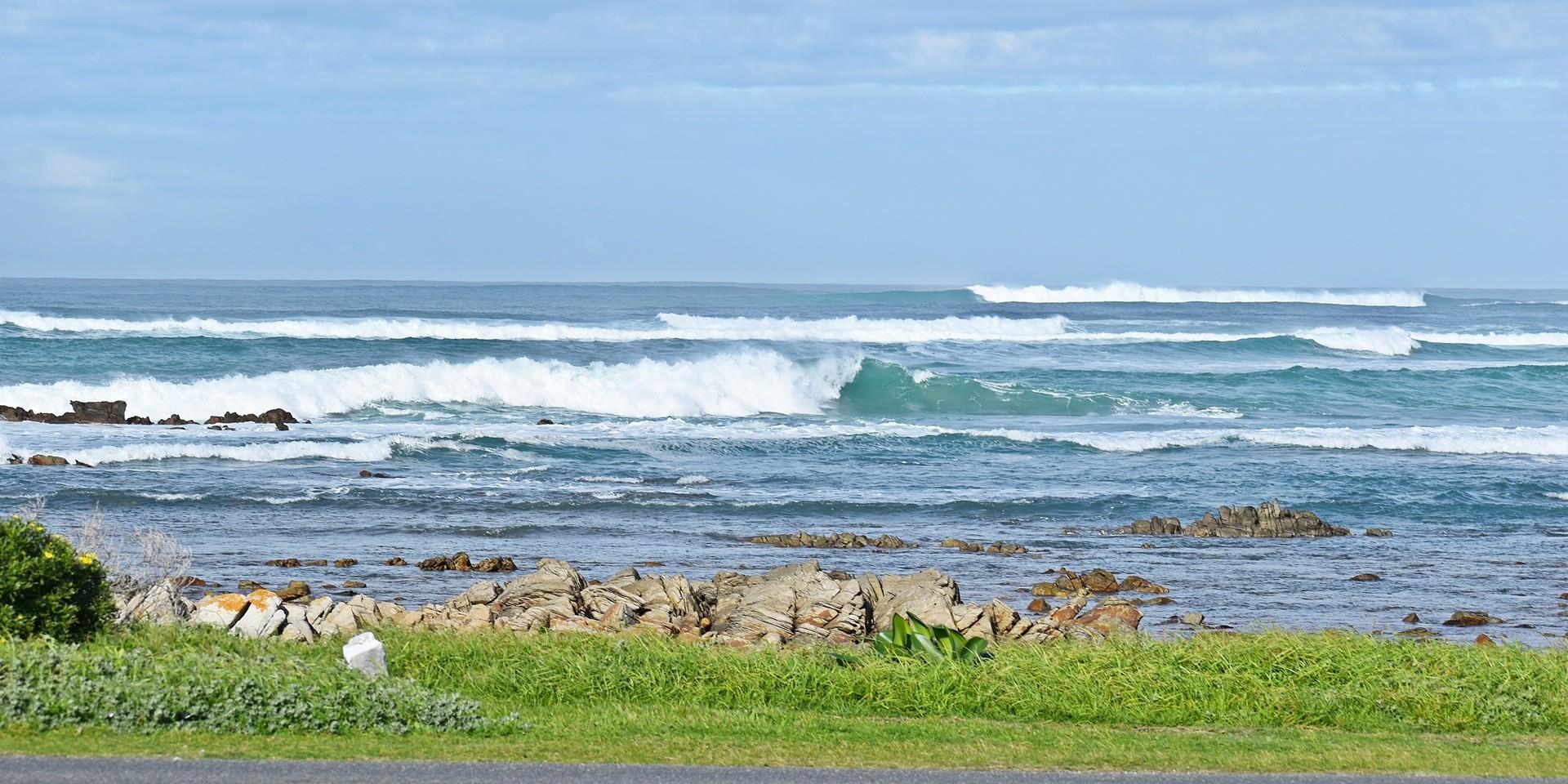 Image 3 of 6