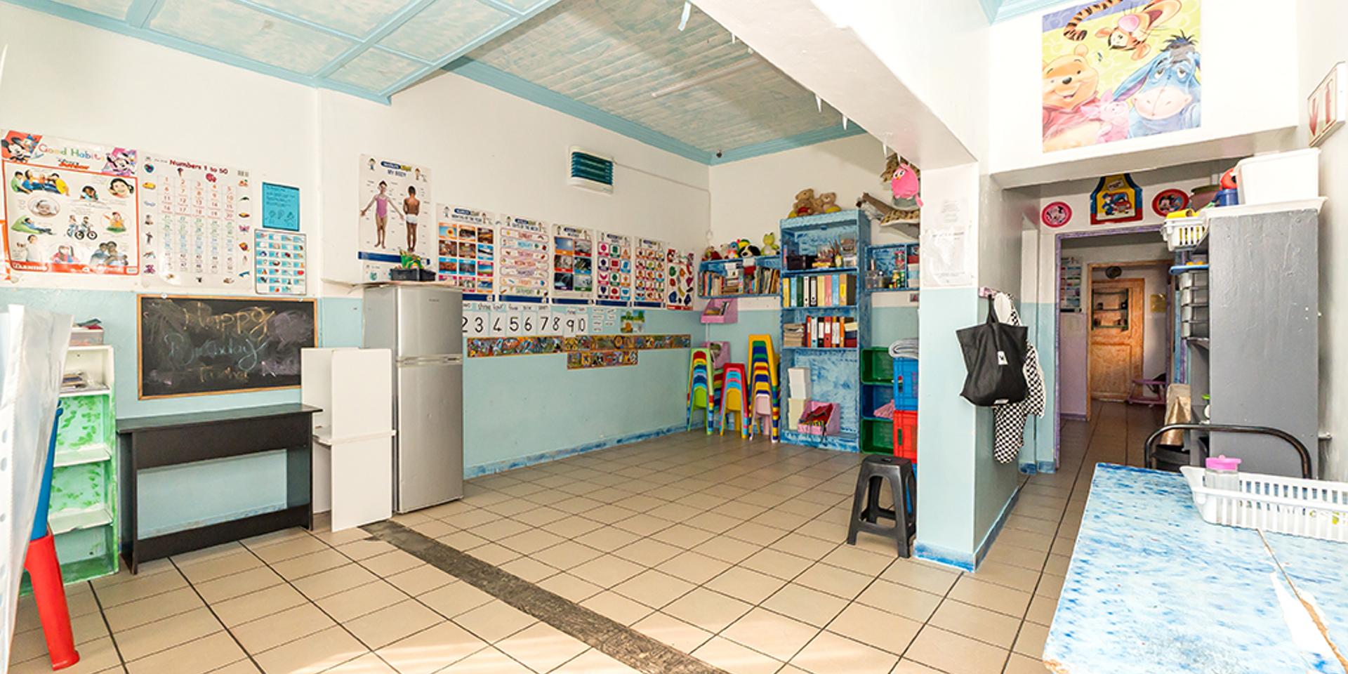 Image 3 of 6