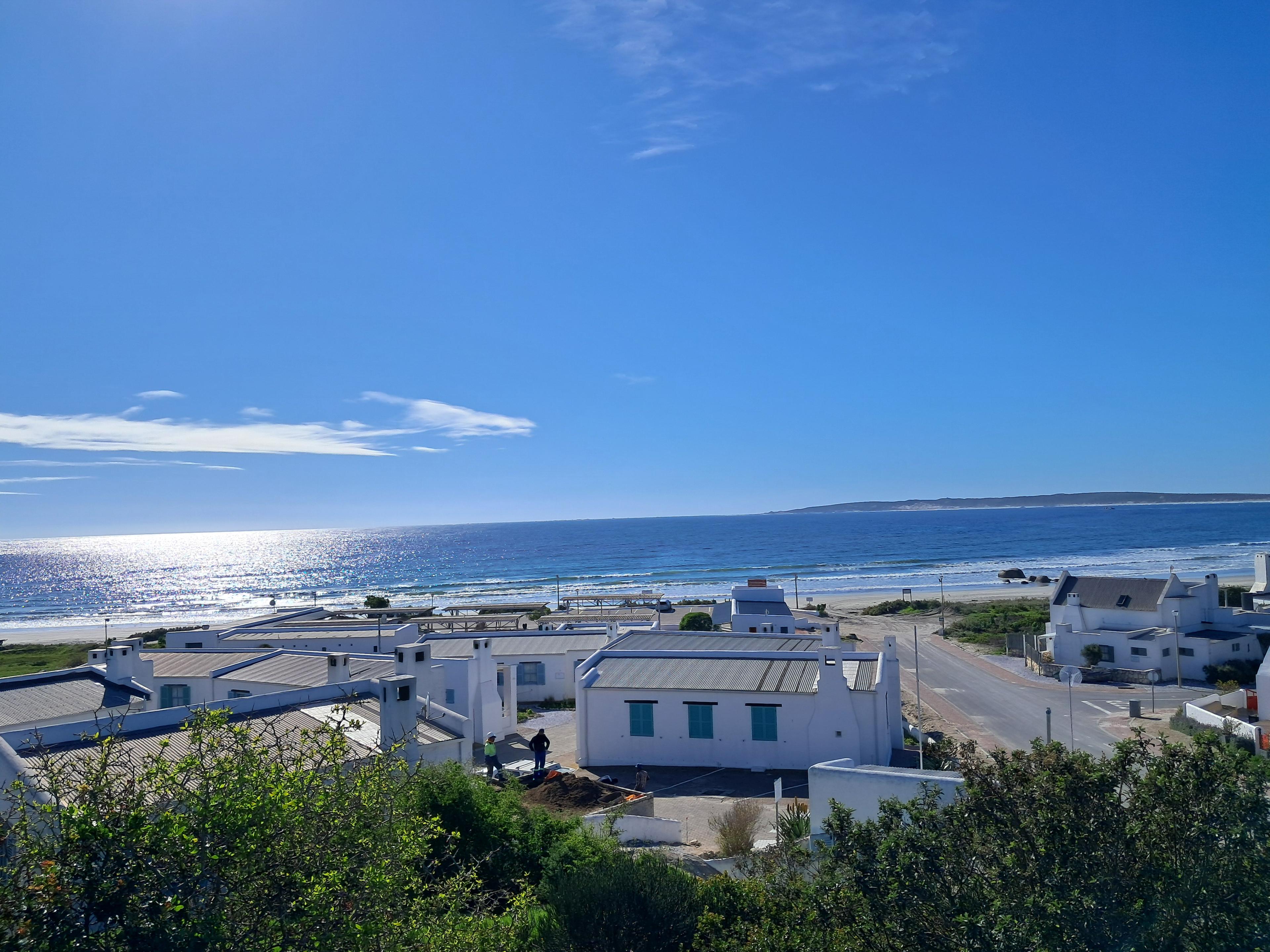Image 2 of 6