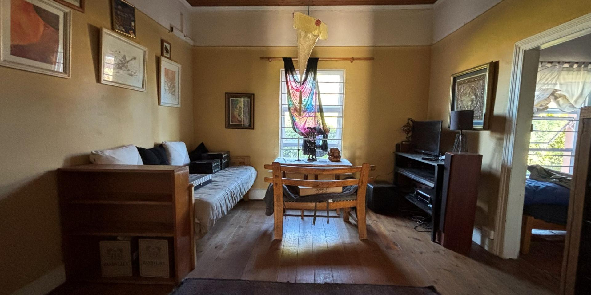 Image 5 of 6
